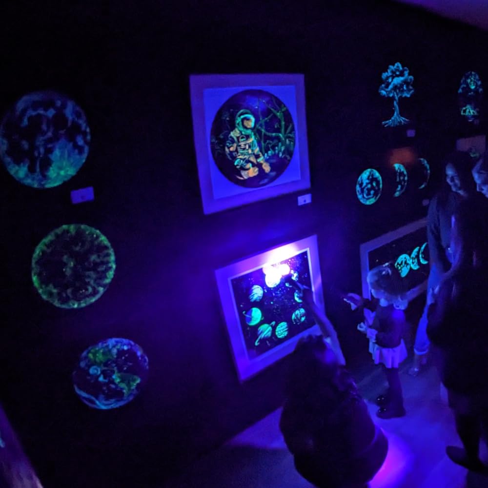 Spacebeams Aquaris 50Ml Paint (Light Blue Glow) With Peedar 2.0 Uv Torch Bundle.