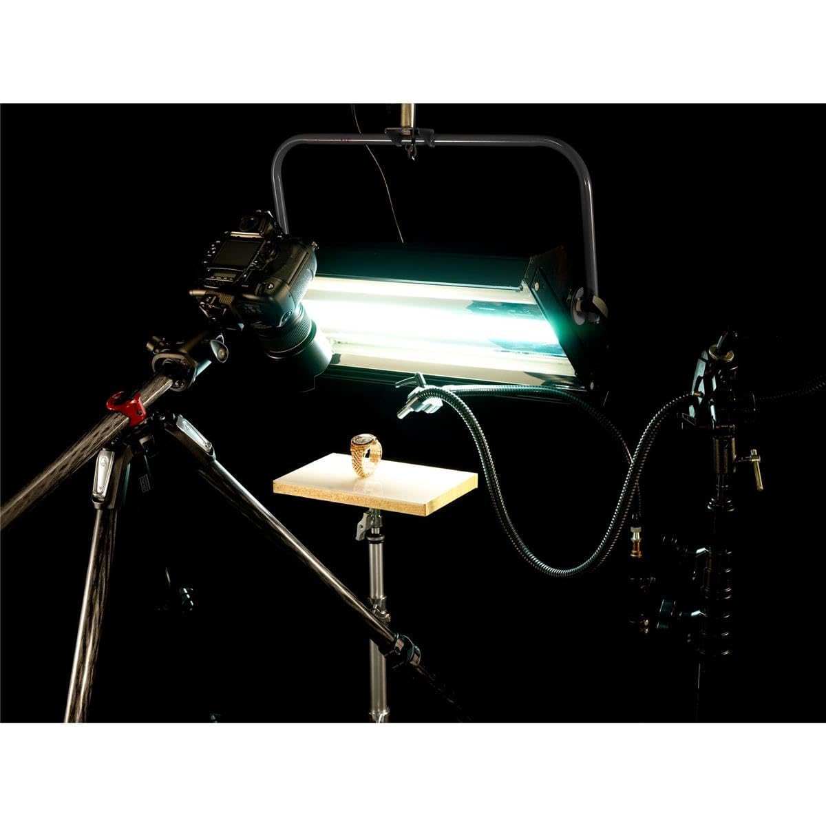 Manfrotto 3-Section Camera Tripod, Carbon Fiber Photography Accessories, Travel Tripod For Content Creation, Professional Photography,Mt055Xpro3