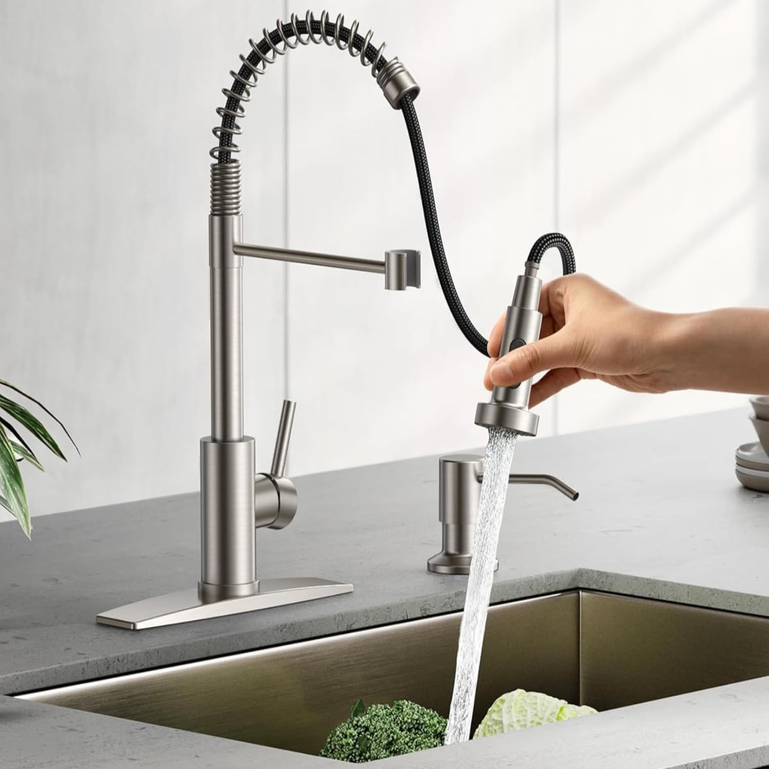 Videc Touch On Kitchen Faucet, 3 Modes Pull Down Sprayer, Smart Touch On Sensor Activated, Ceramic Disc Valve, 360-Degree Rotation, 1 Or 3 Hole Deck Plate. 20-Year . (Kw-62Sn, Brushed Nickel)