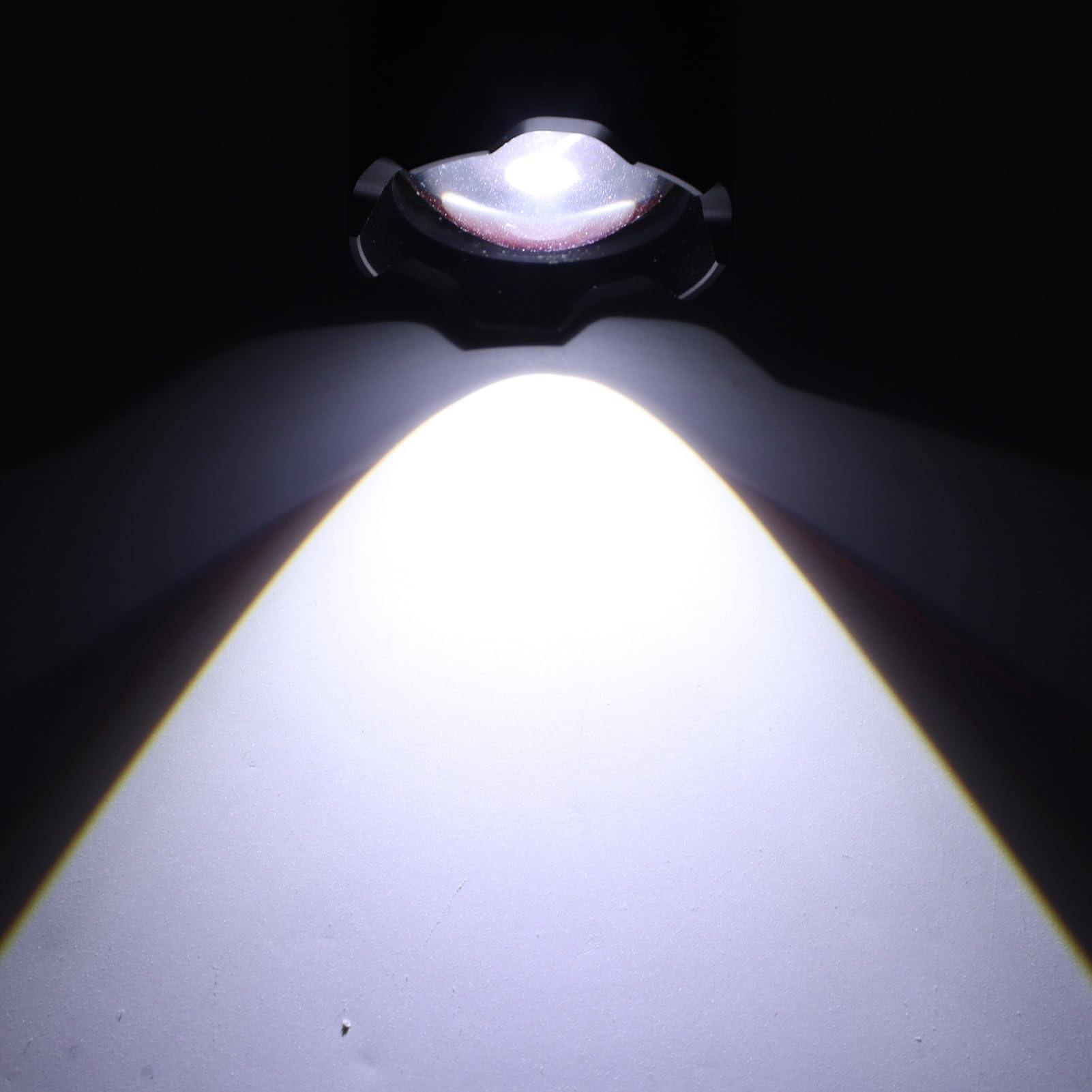 Hyuduo Led Flashlights High Powered Zoomable Handheld Torch Outdoor White Long Range Flashlight High Power Flash Light Handheld Torch With 5 Modes For Camping Hiking