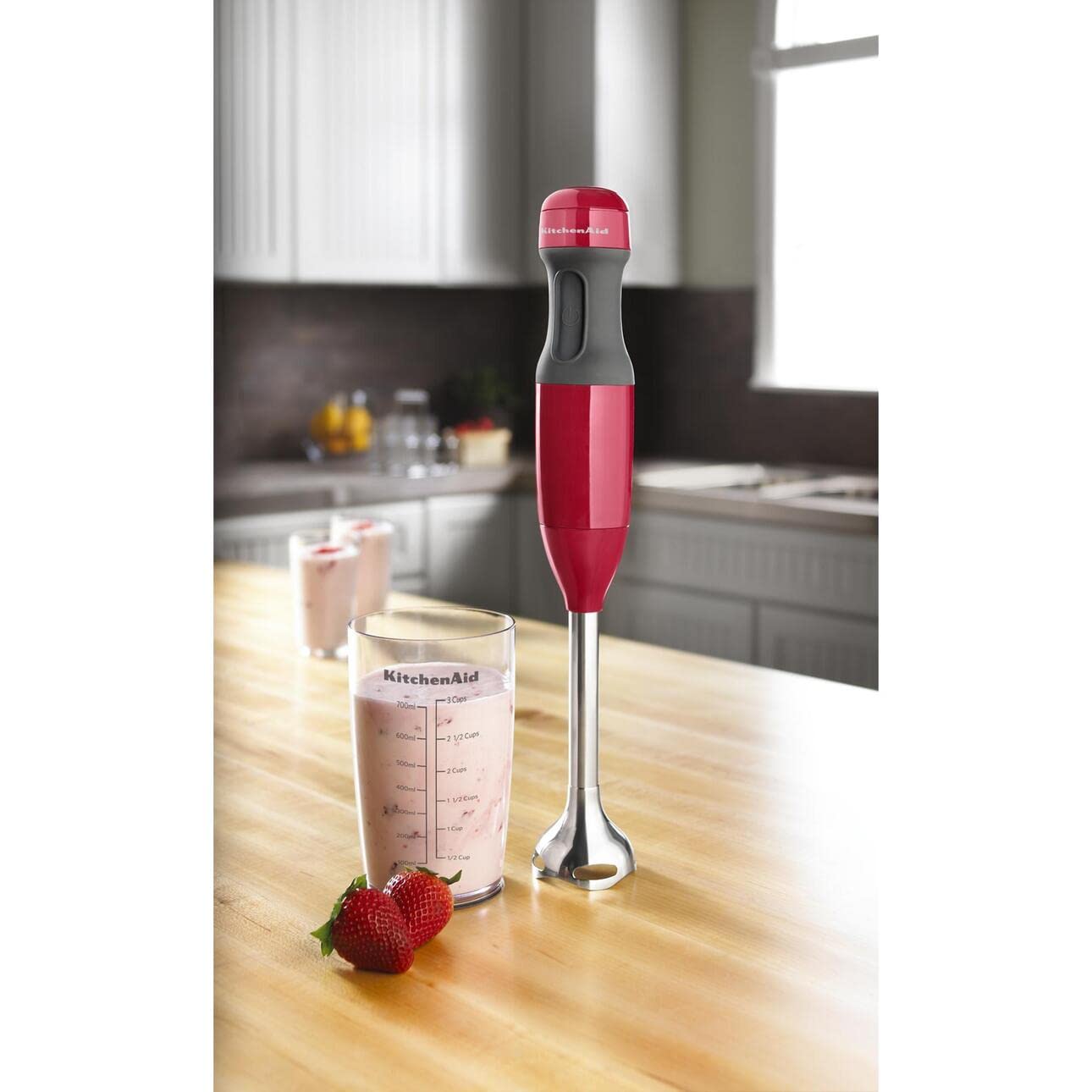 P L-Ra 2-Speed Hand Blender Empire Red (1) Dishwasher-Safe Blender Arm (1) Blending Jar With Lid Color: Empire Red Empire Red Blade Material: Stainless Steel Number Of Speeds: 2-180 W