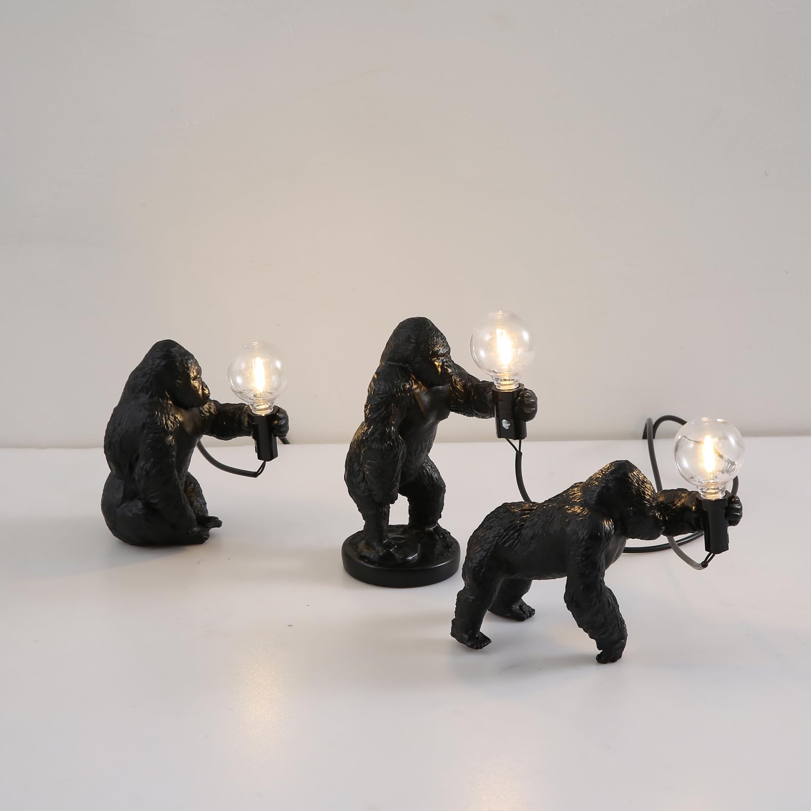 Ruiqbmay Resin Gorilla Table Lamp Gorilla Themed Animal Desk Lamp Art Monkey Night Light Lamp For Bedside,Living Room,Office Decor,Ac 110V (Black Crawling)