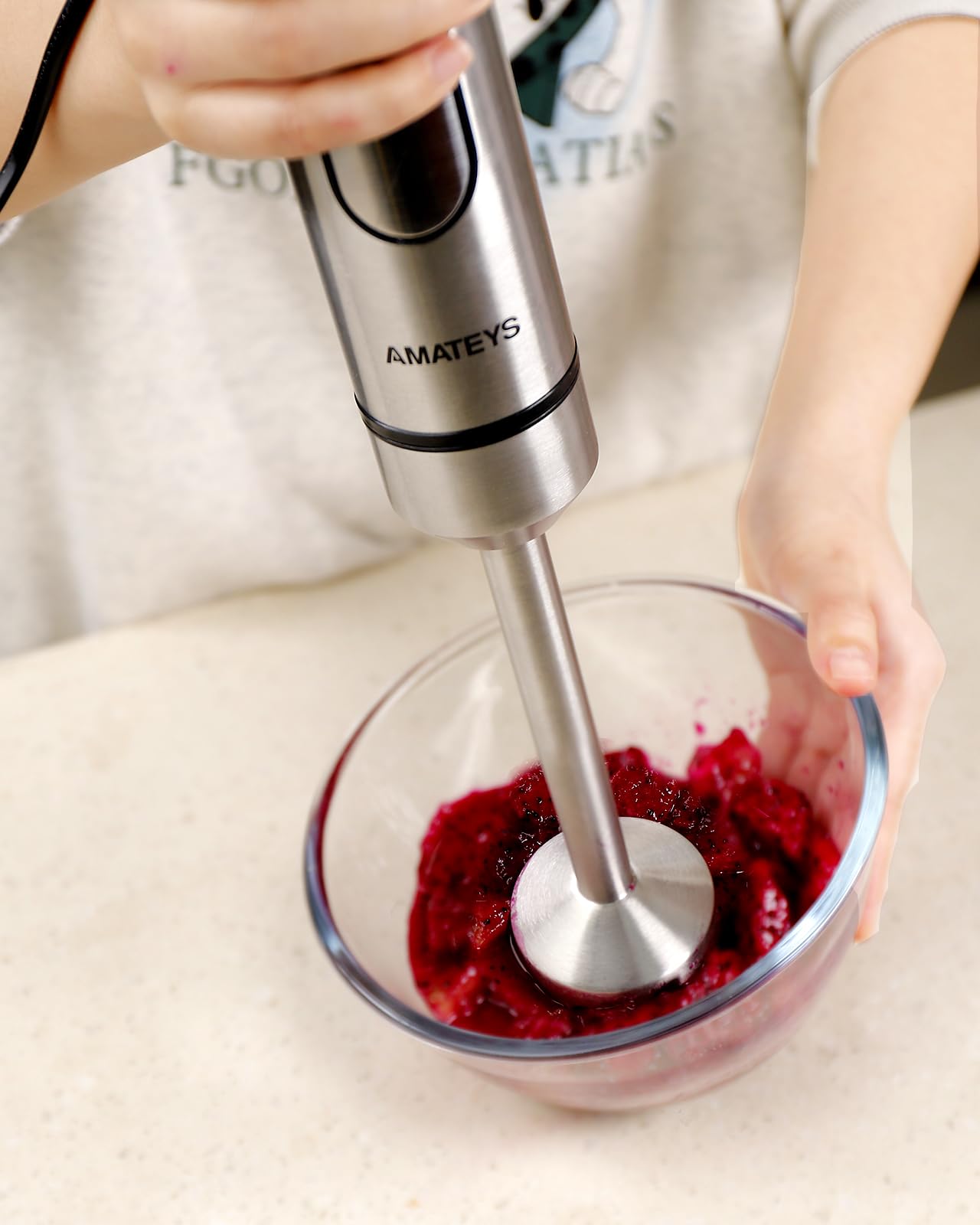 Amateys portable immersion blender, 700W power, heavy copper motor, and infinitely variable speeds for optimal blending