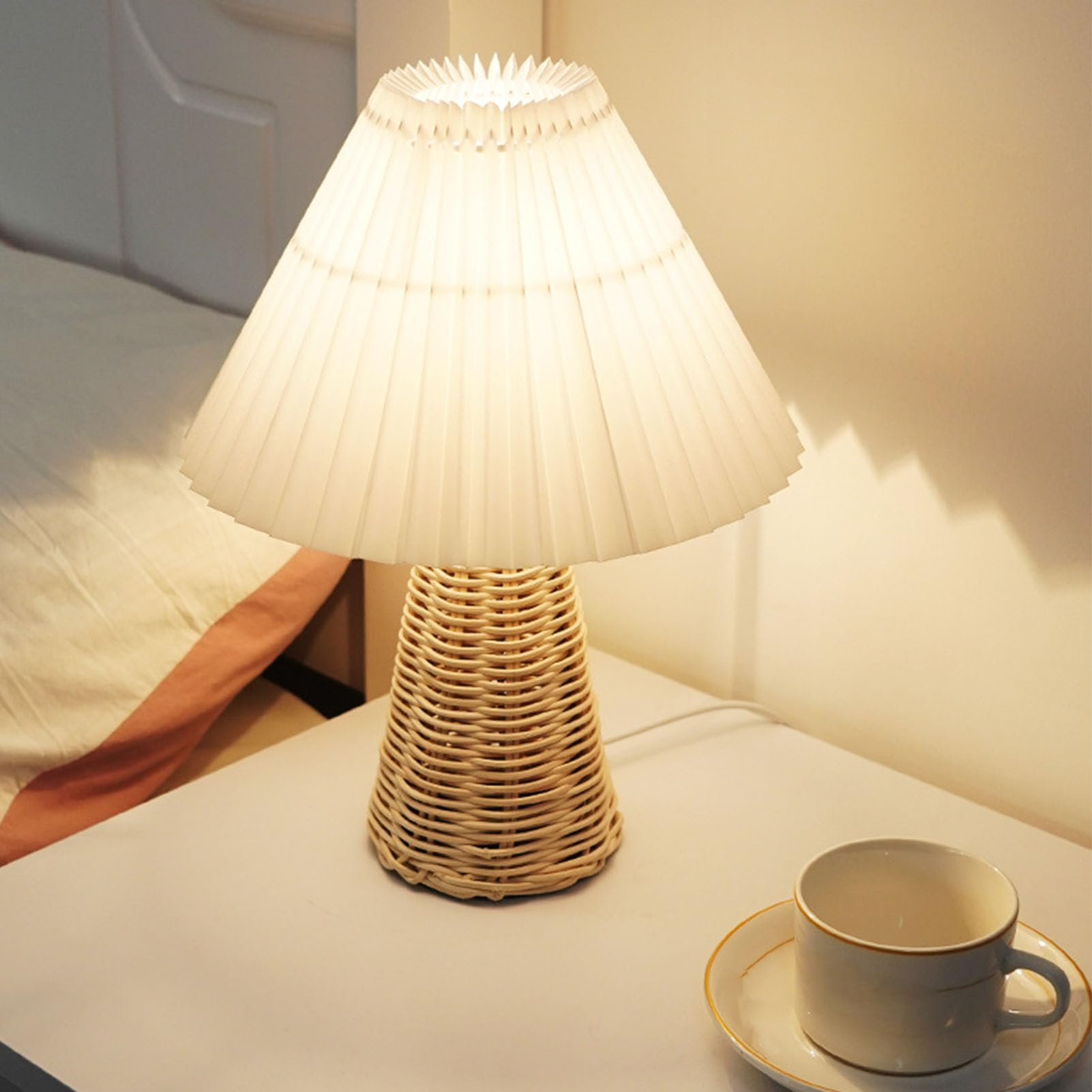 Garosa Small Pleated Lamp Rattan Pleated Vintage Bedside Lamps Modern Bedside Nightstand Lamp Table Lamp Warm Light For Bedroom Living Room Office Home Decor