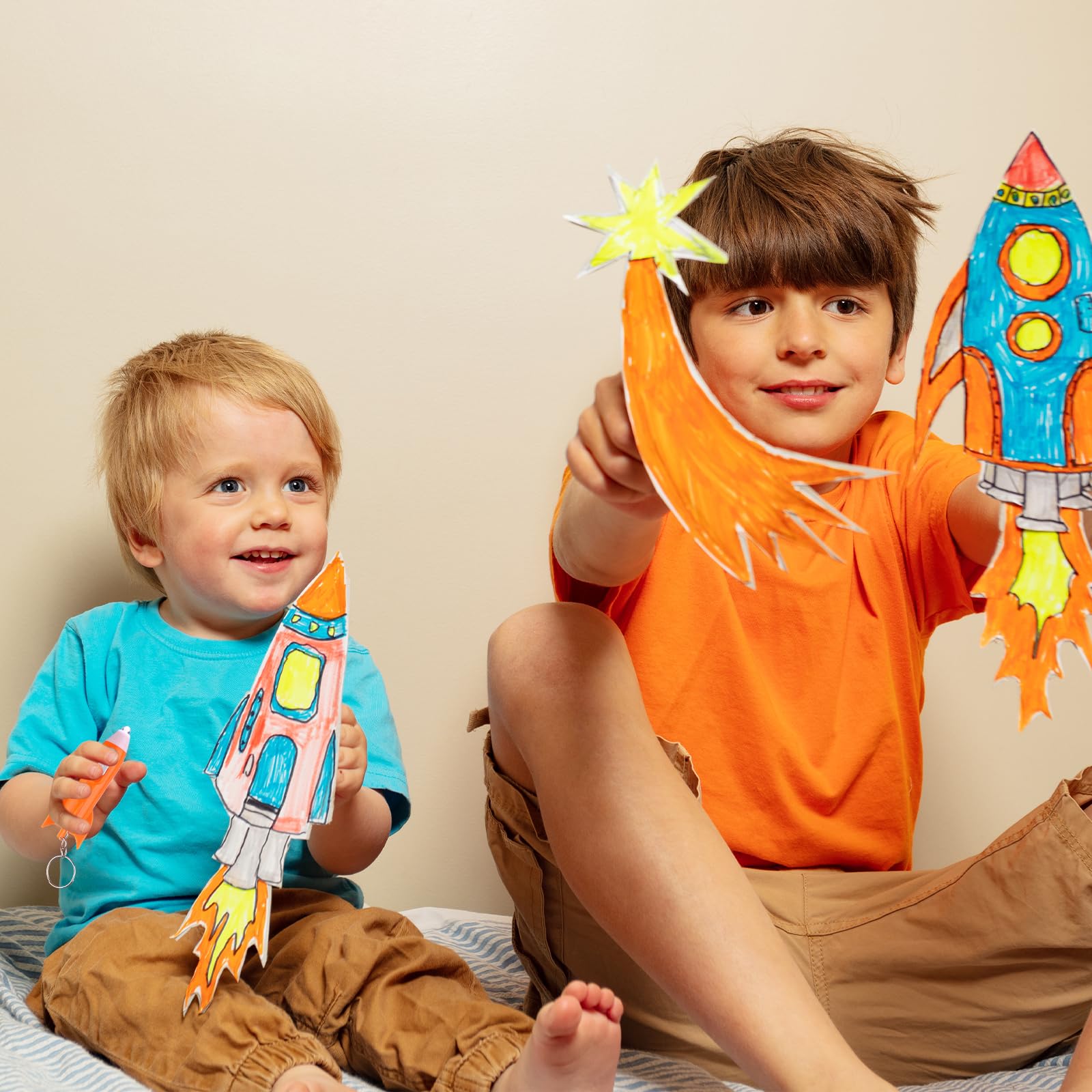 Hcewsbfd 200 Pcs Helicopter Mini Flashlight Keychain,Rocket Led Flashlight, Mini Flashlights In Bulk Colorful Small Led Flashlights Keychain Astronaut Party Favors For Kids