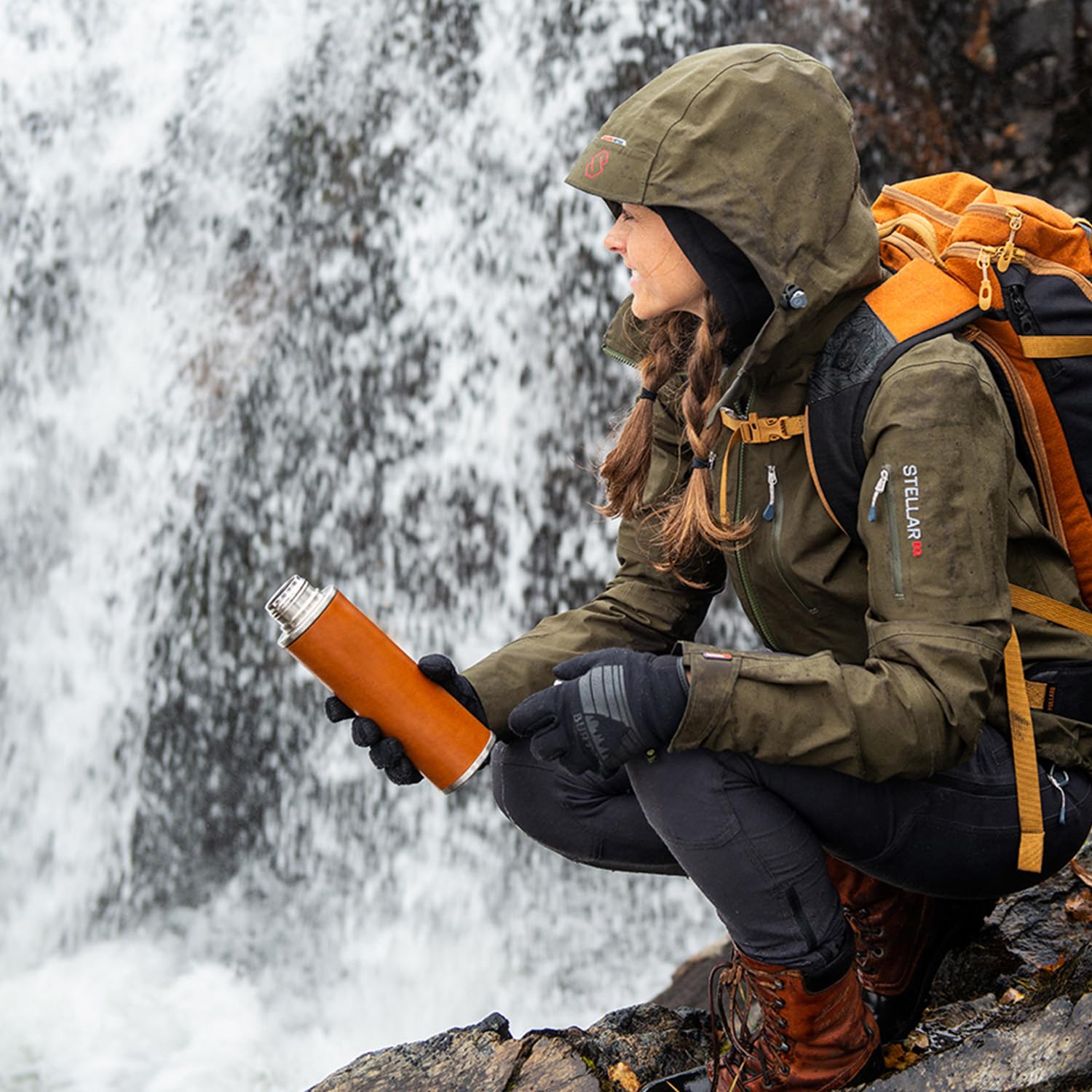 JArv Helags Vacuum Insulated Stainless Steel Bottle (20 Oz) With Removable Leather Grip