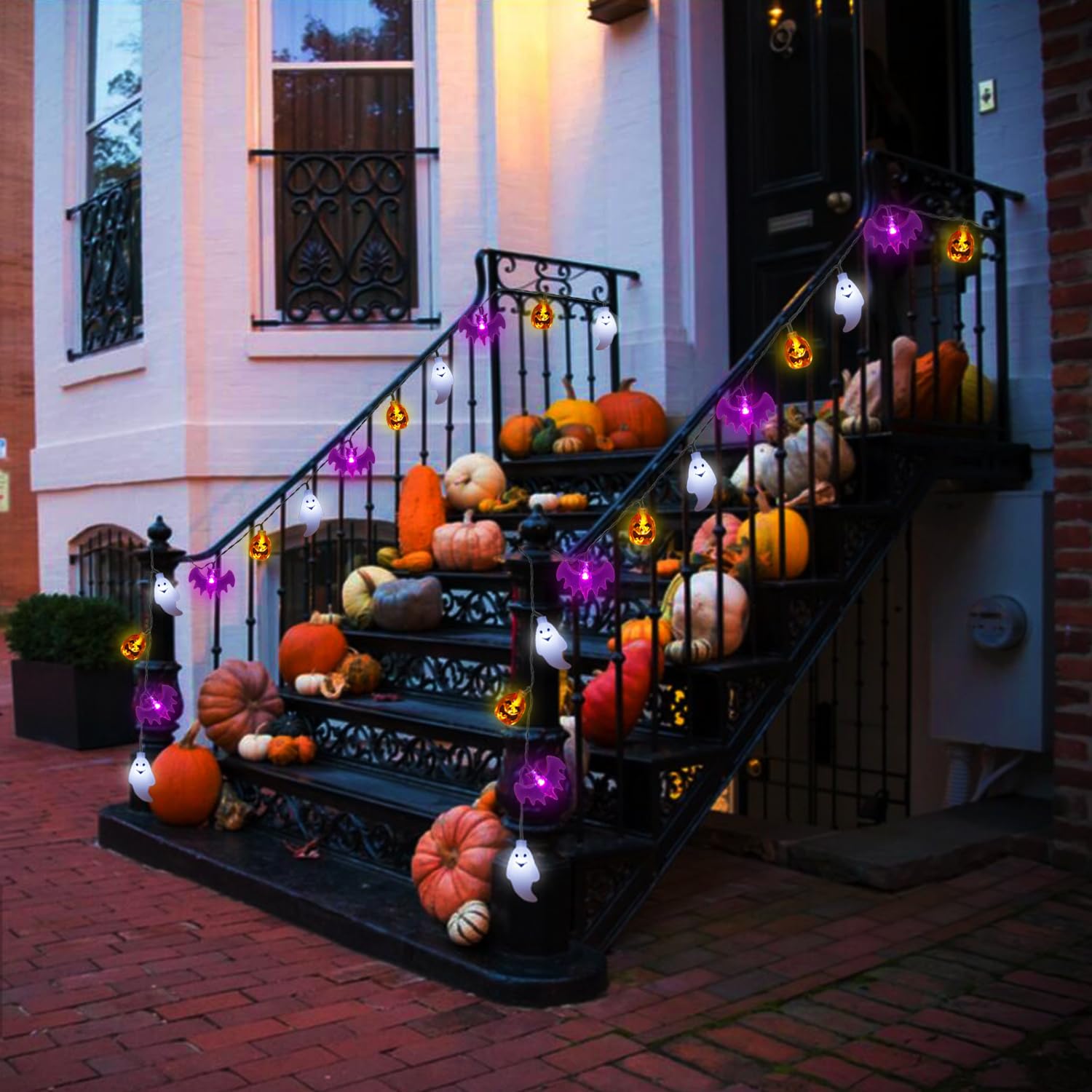 Mankinlu 21 Ft 30 Led 3D Pumpkin Bat Ghost Halloween String Lights, Waterproof Solar Powered, Indoor/Outdoor