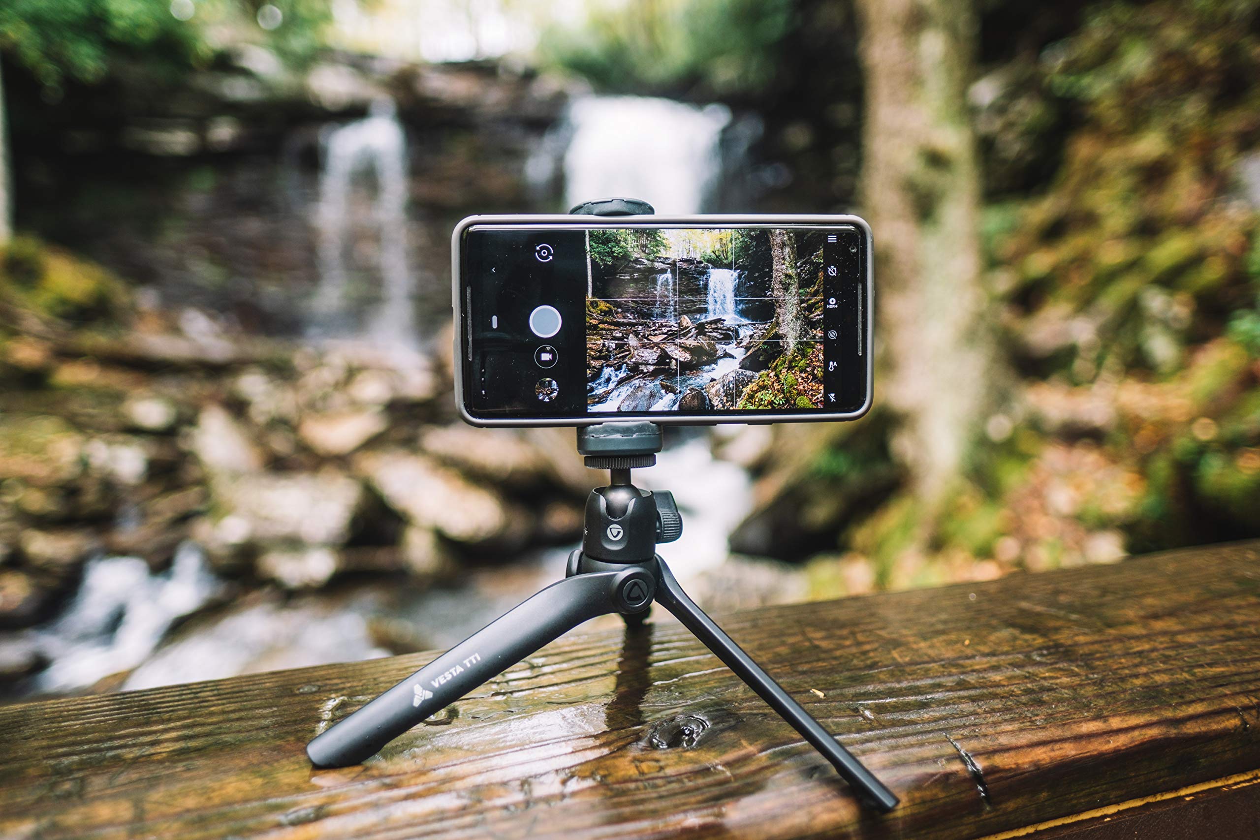 Vanguard Vesta Tt Aluminum Tabletop Tripod With Smart Phone Holder - Black (Vesta Tt1 Bp)