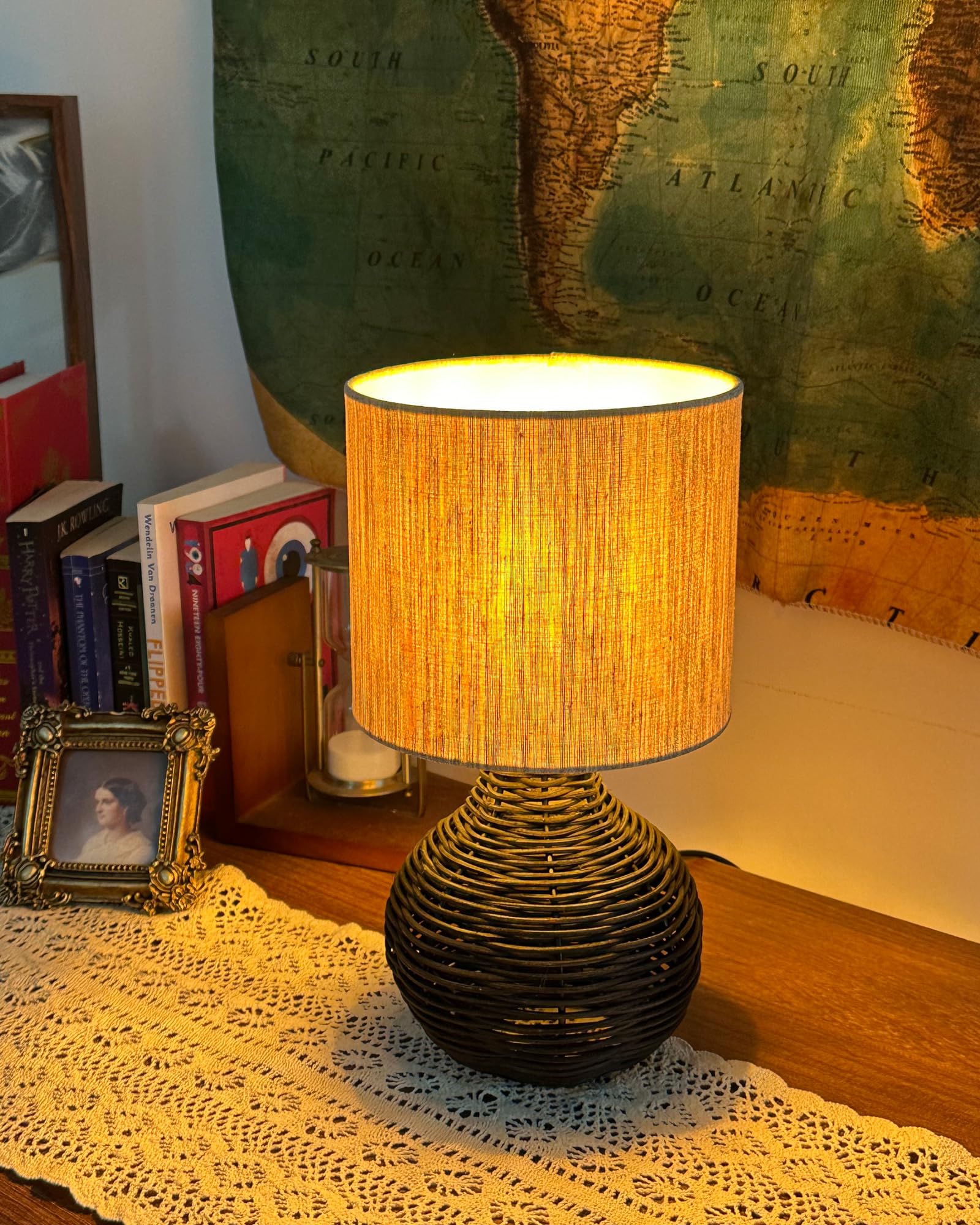 Jcpyiul Rattan Table Lamp With Linen Shade, Vintage Wicker Bedside Desk Lamp For Bedroom & Living Room (Black)