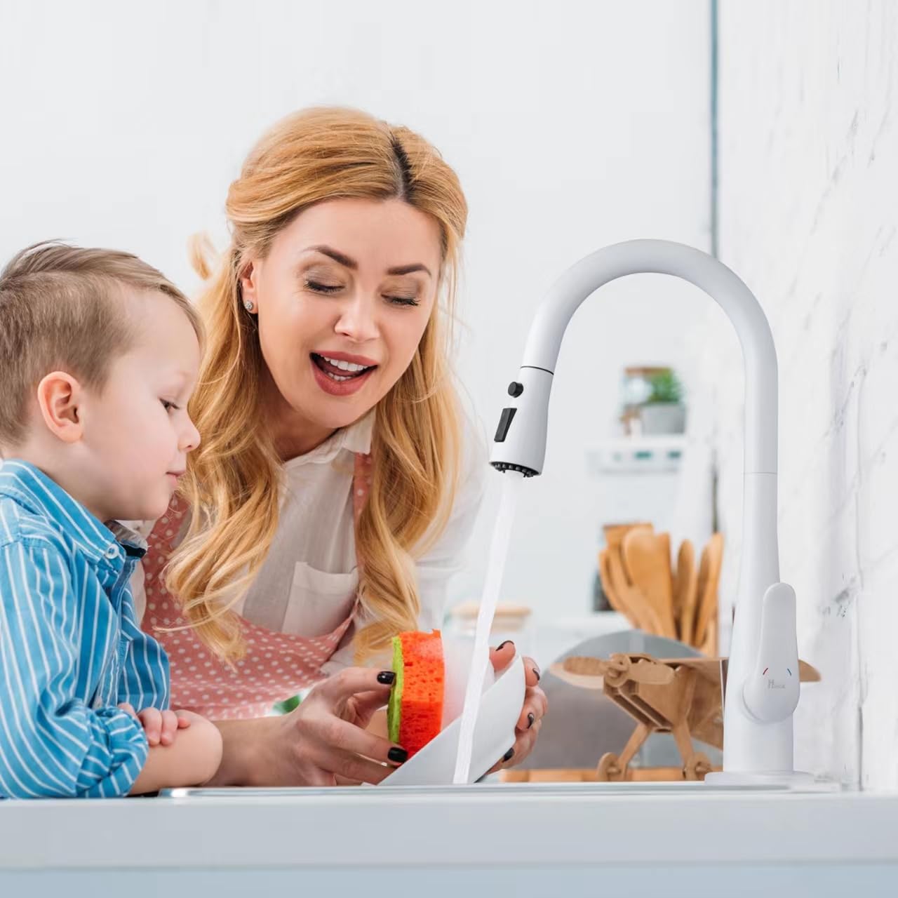 Hghgk Kitchen Faucet With Soap Dispenser And Pull Down Sprayer - Stainless Steel Single Handle Kitchen Sink Faucet, 1 Or 3 Hole Design For Modern Farmhouse Kitchens, Rv, And Bar Sinks(White)
