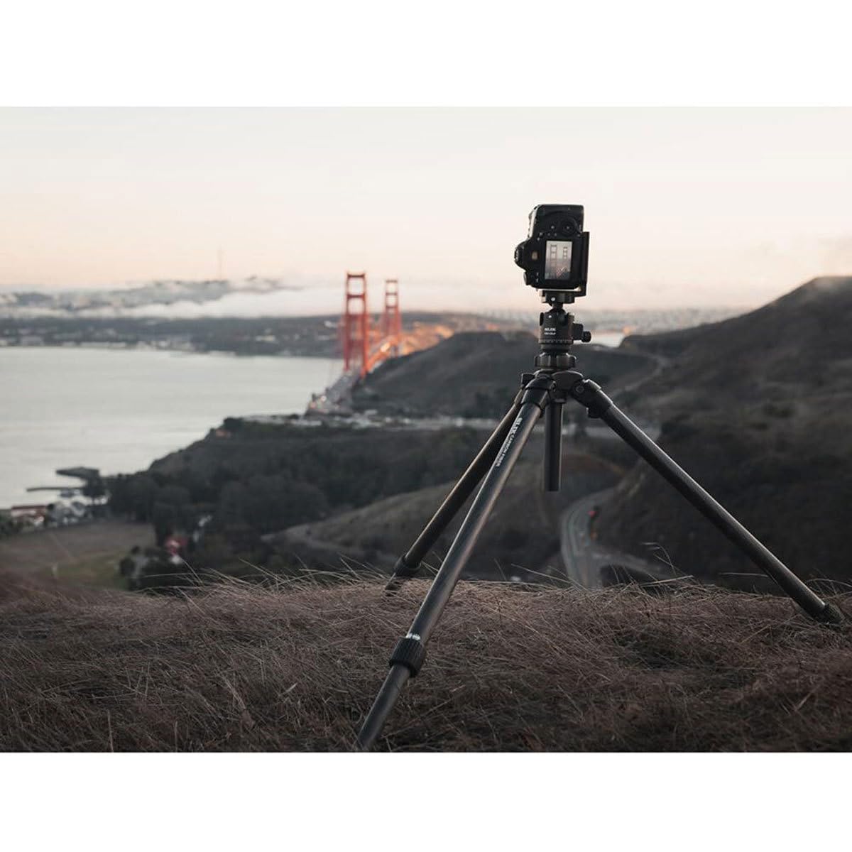 Slik Pro Cf-933 Carbon Fiber Heavy Duty Tripod 3-Sections 80.5"