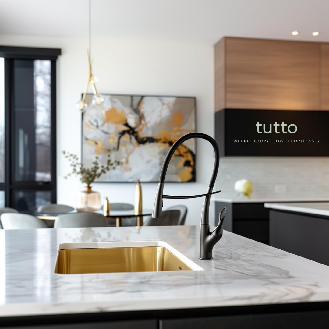 Tutto Scratch Resistant Kitchen Faucet, Magnetic Docking Spray Holder, Pull Down Sprayer With Dual Spray Mode, Luxury High-End Kitchen Faucet With Black Silicone Spout, Kitchen  (Gunmetal Gray)