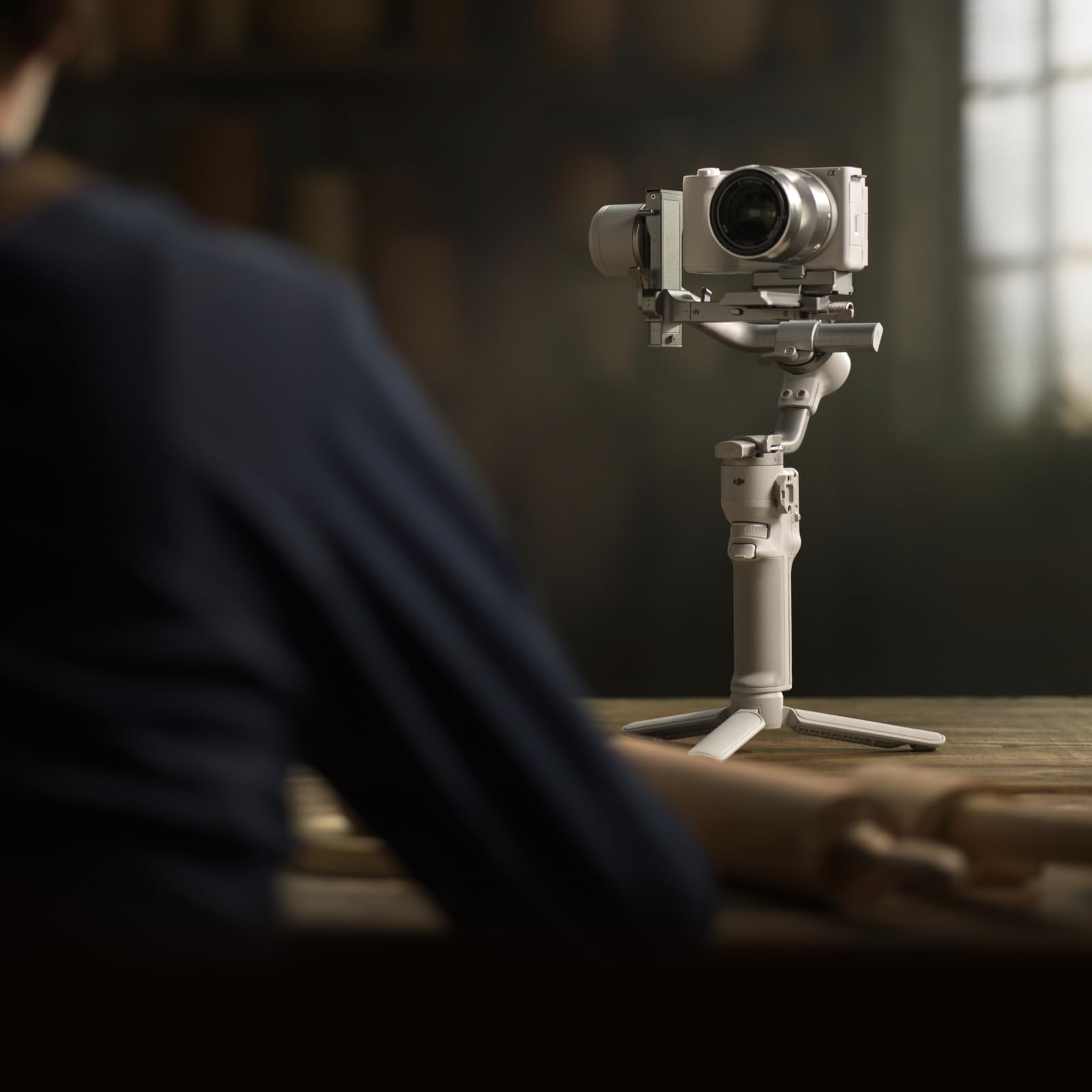 Dji Rs 4 Mini, Gimbal Stabilizer For Cameras Canon/Sony/Panasonic/Nikon/Fujifilm, Auto Axis Locks, 2Kg/4.4Lbs Payload, Intelligent Tracking, Camera Gimbal, Camera Stabilizer, Native Vertical Shooting