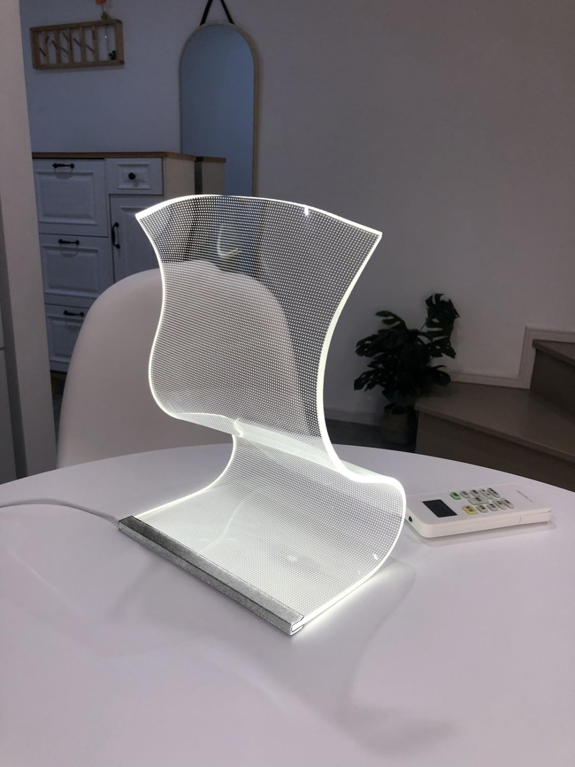 Mlnyitus [Usb] Modern Curved Led Desk Lamp | Futuristic Ambient Lighting For Gaming Rooms, Bedrooms, And Desks | Unique Acrylic Lampshade With Transparent Led Screen - Standard Large