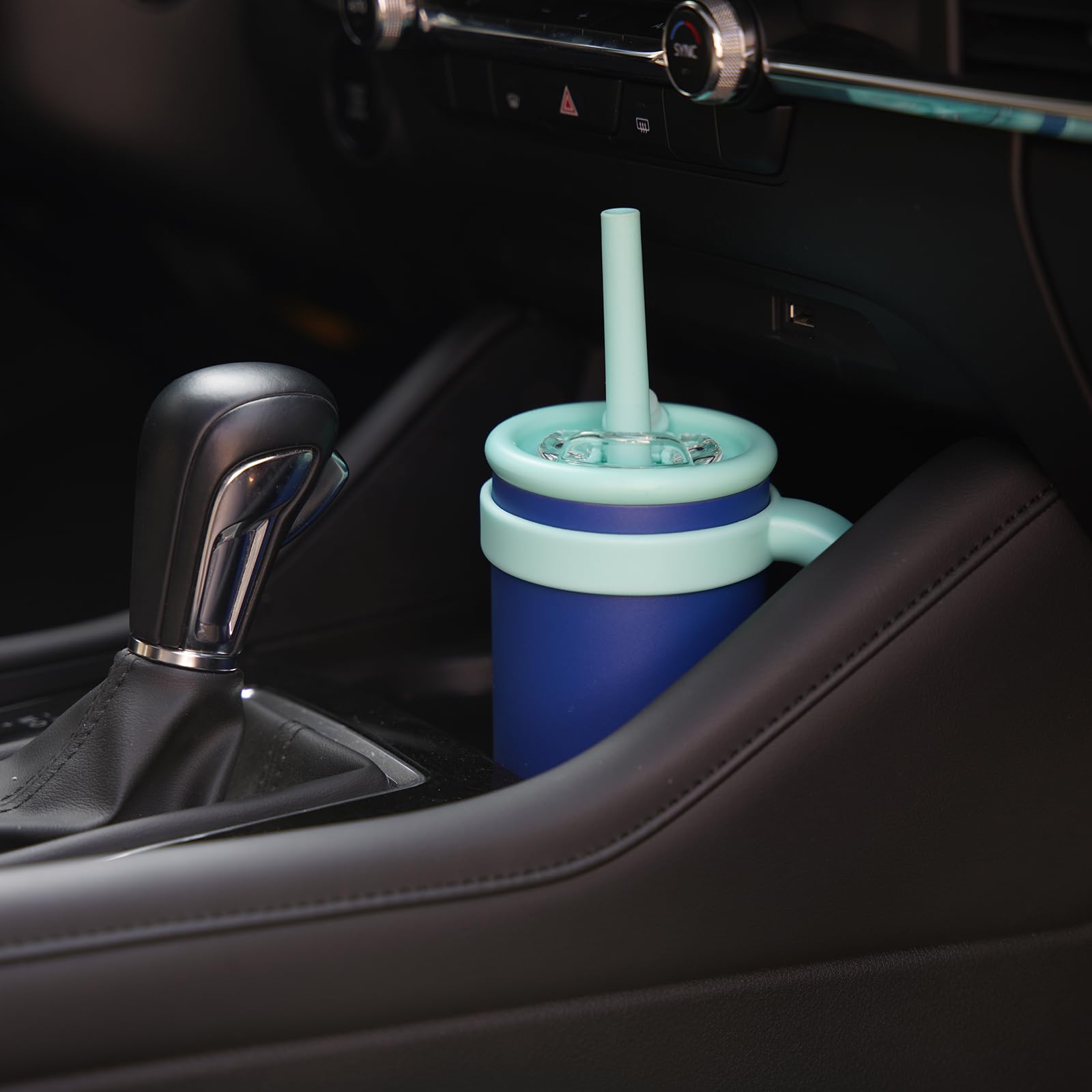 18 Oz Tumbler With Side Handle, Insulated Water Bottle With Straw And 2 In 1 Lid, Stainless Steel