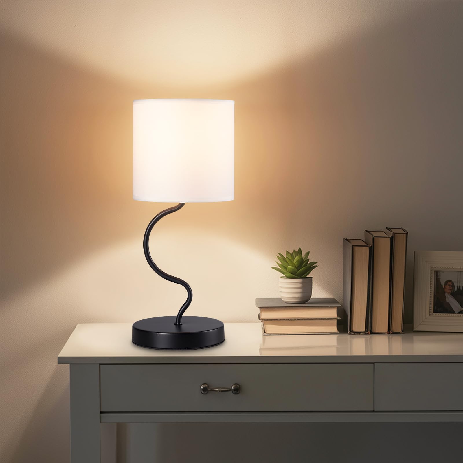 Hamilyeah Table Lamps Set Of 2, Bedside Lamps For Nightstand With On/Off Switch, Modern Lamps With Fabric Shade, Simple Lamps For Bedroom, Living Room, Home Office