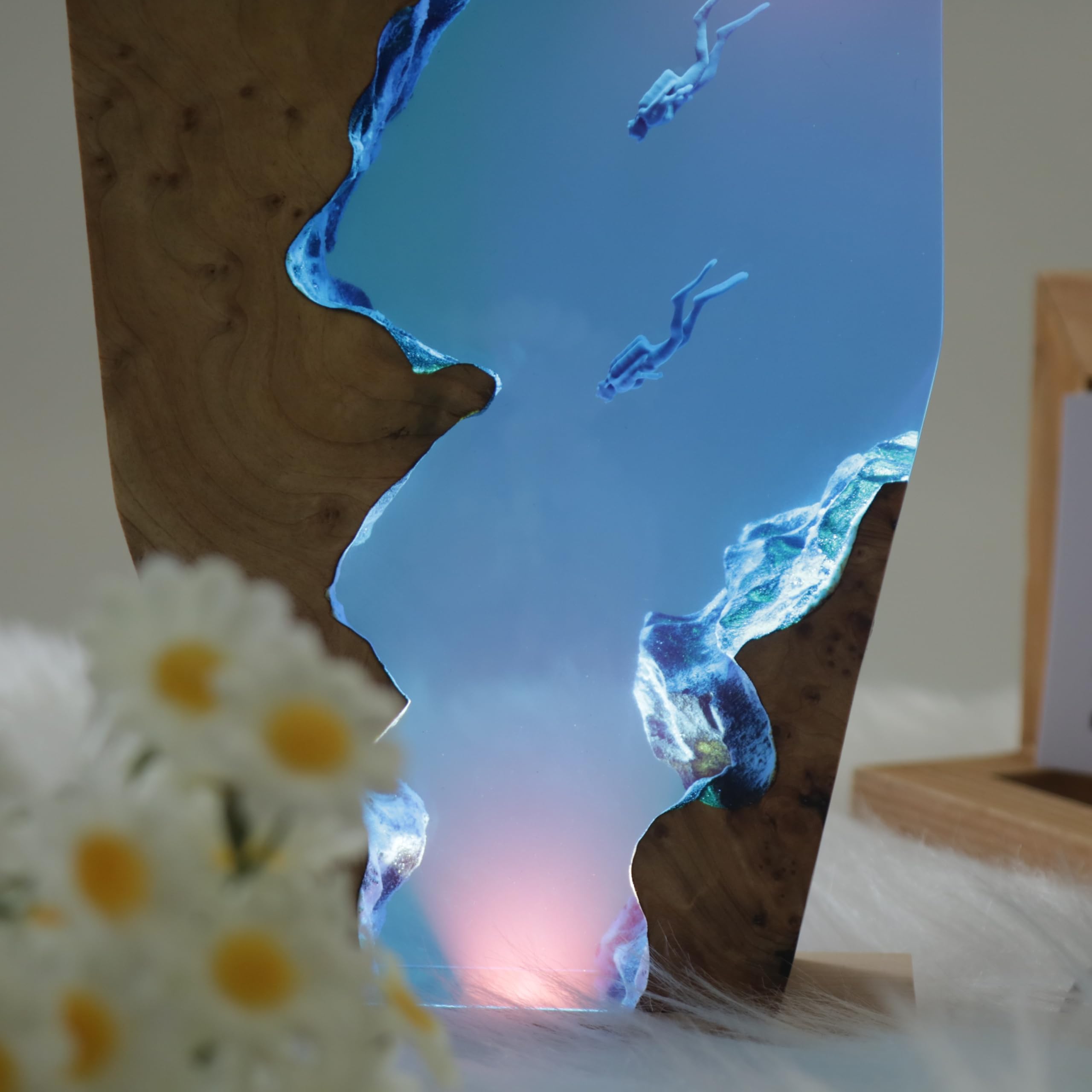 Eletriace Epoxy Resin Diver Lamp, Diver Ocean Lamp,Handmade Home Decor Bedside Nightlight, Unique Resin Lighting, Nightstand Decorations For Bedroom, Suitable For Holidays(Two Divers)