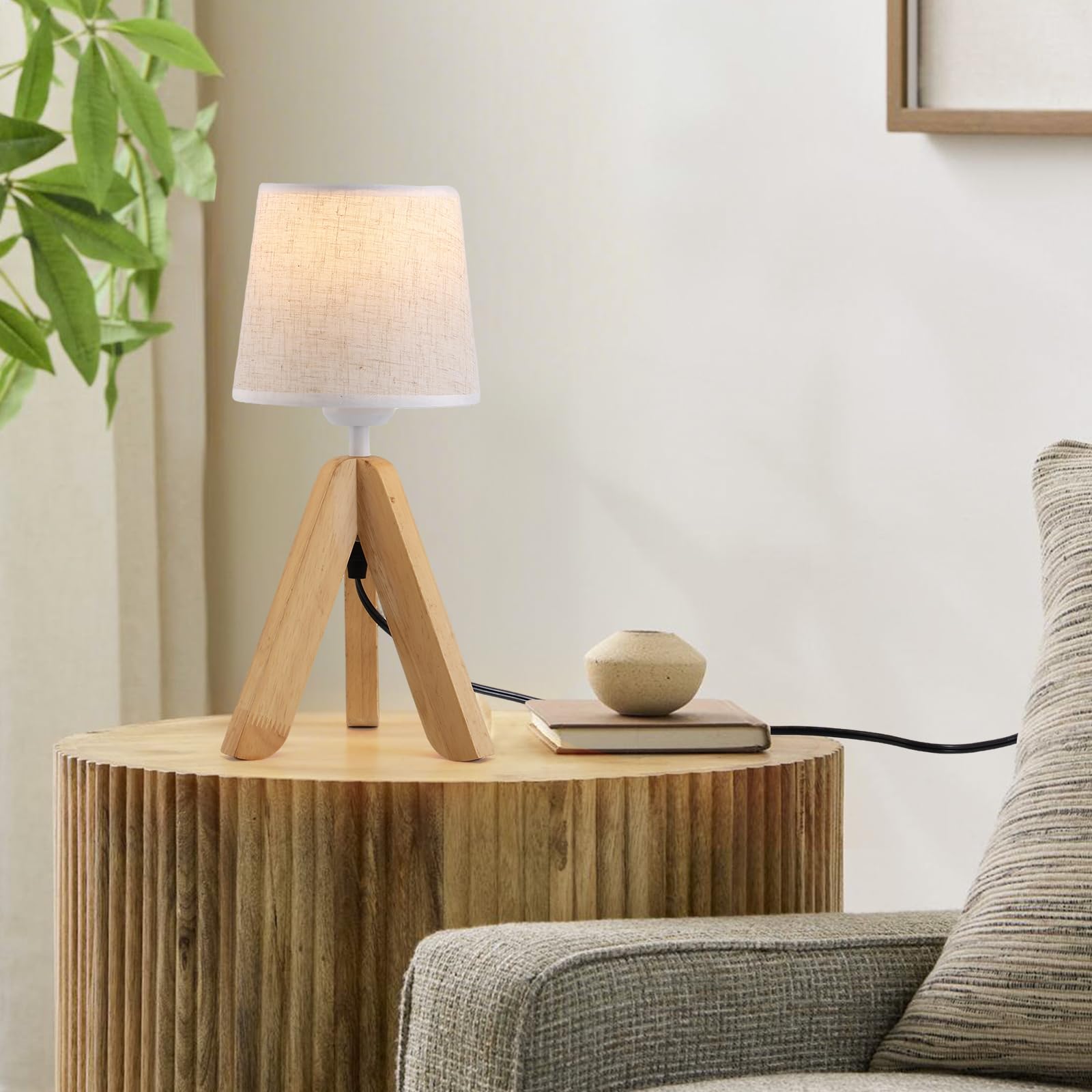 Cmhsytke Tripod Table Lamp, Wooden Base Small Lamp, Small Bedside Lamp With Fabric Lampshade, E26 Socket Nightstand Lamp For Nursery, Bedroom, Kid Room, Living Room, Office Decor