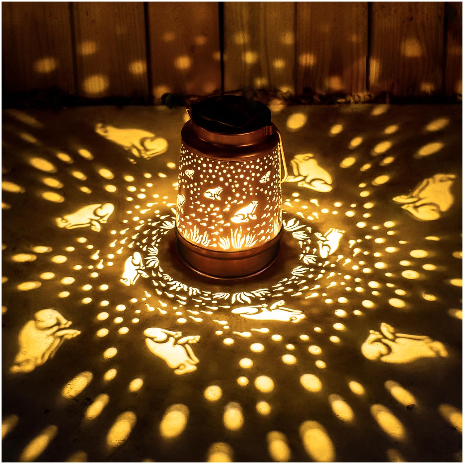 Eztzen Frog Solar Lanterns Outdoor Waterproof Hanging Solar Lights Frog  For Women Men Metal Decorative Led Frog Lanterns For Garden Decor,Yard,Patio,Lawn,Tabletop,Pathway,Landscape
