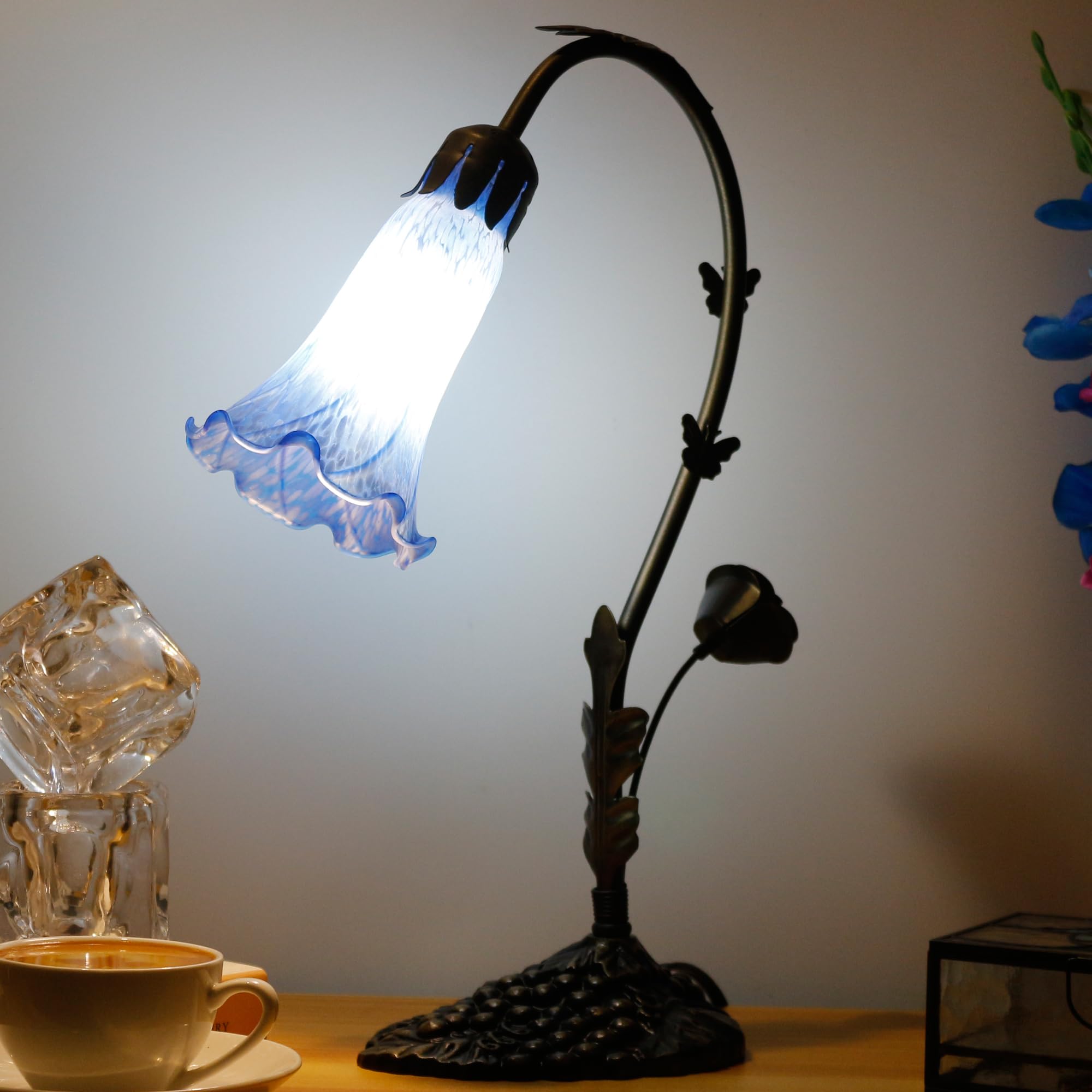 Anyonglu Lily Lamp Tiffany Style Table Lamp 16 Inch Tall Tulip Flower Accent Desk Lamp With Grape Metal Leaf Base (1-Light/Baby Blue)