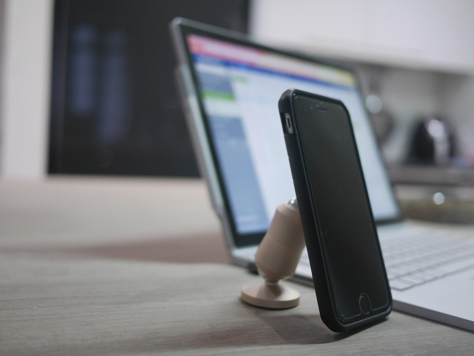 Clutchit The Original Dual Magnetic Movable Phone Holder And Tablet Mount (Rose Gold)