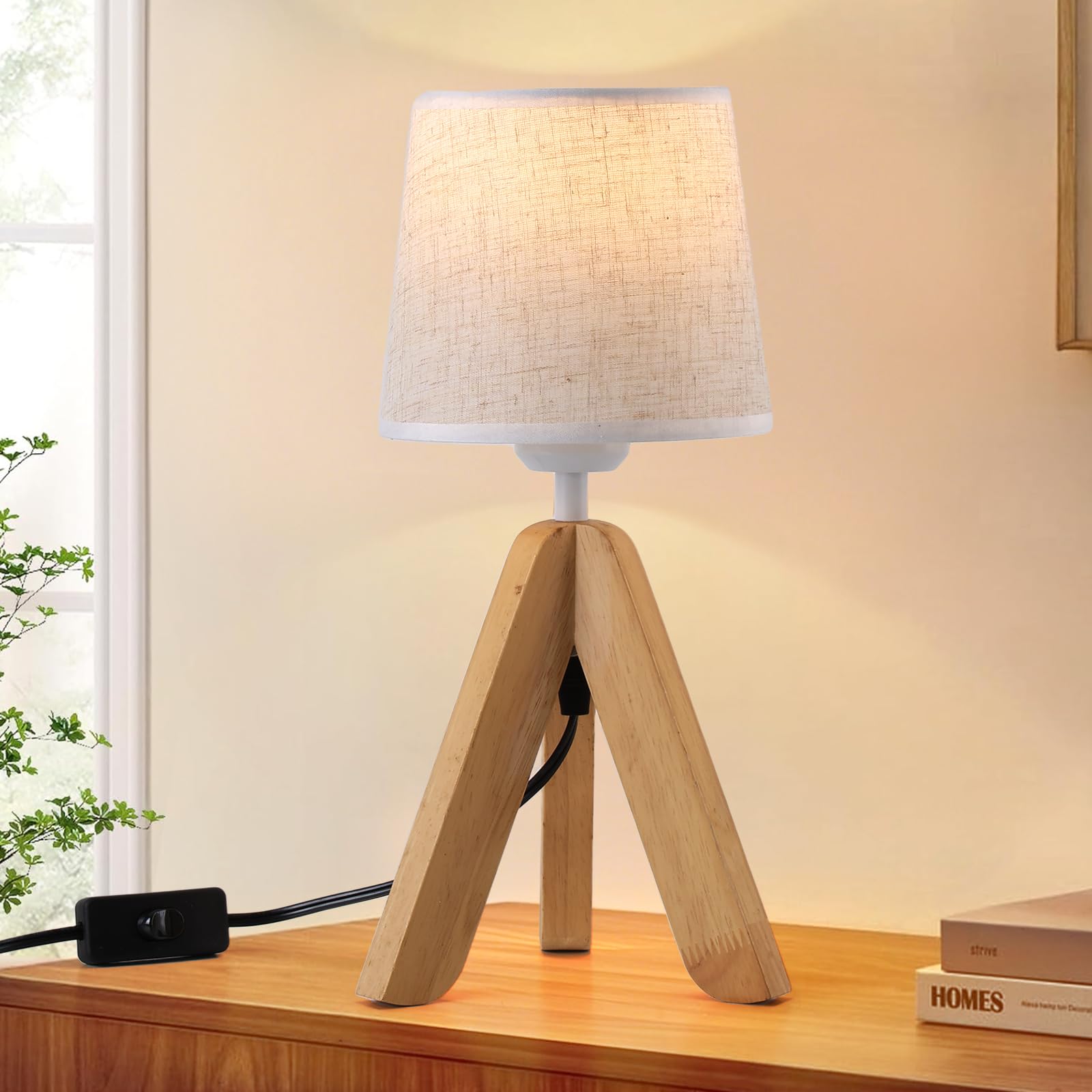 Cmhsytke Tripod Table Lamp, Wooden Base Small Lamp, Small Bedside Lamp With Fabric Lampshade, E26 Socket Nightstand Lamp For Nursery, Bedroom, Kid Room, Living Room, Office Decor