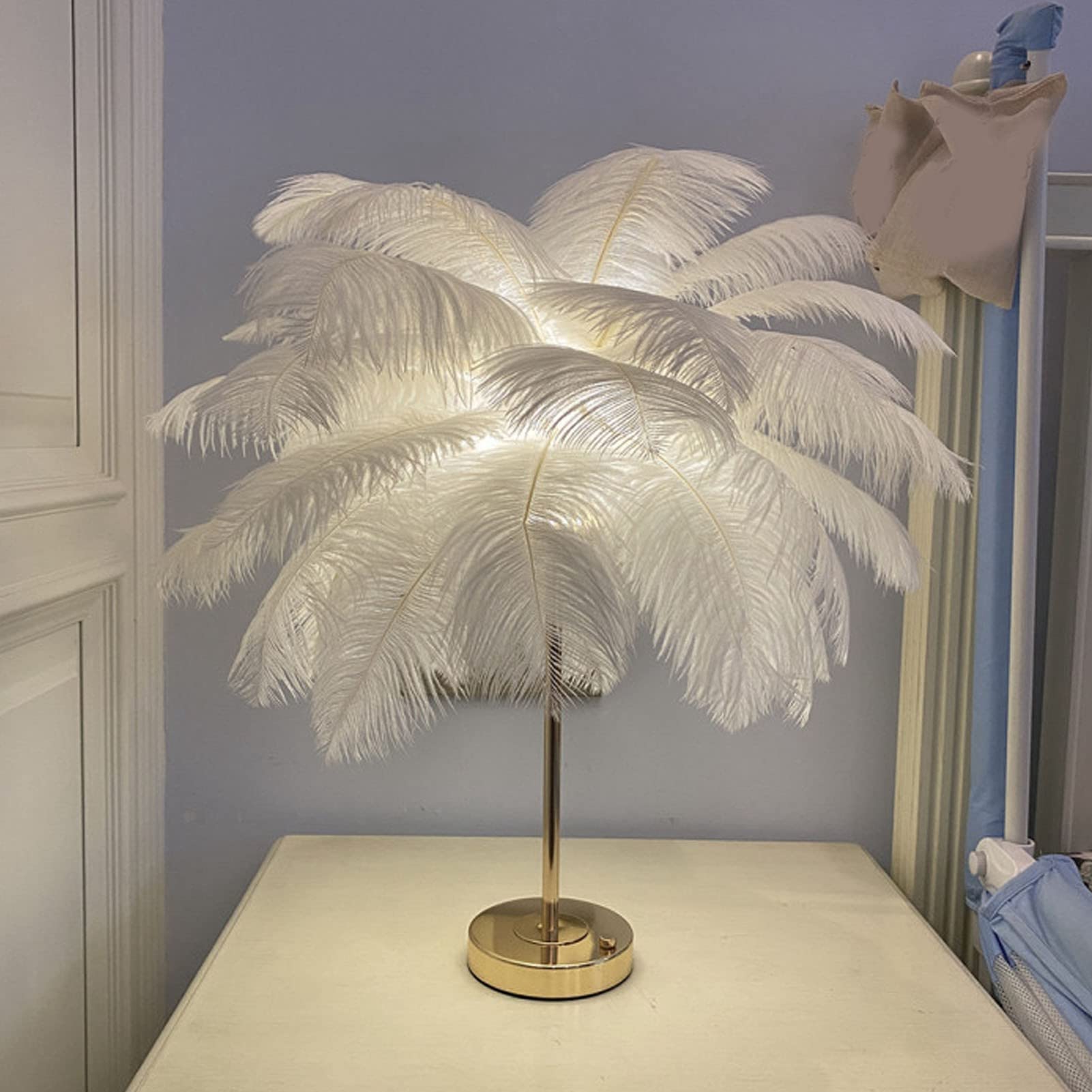 Juopzkenn Feather Table Lamp, Ostrich Feather Night Light Modern Bedside Desk Lamp Led Atmosphere Light For Living Room Wedding Bedroom