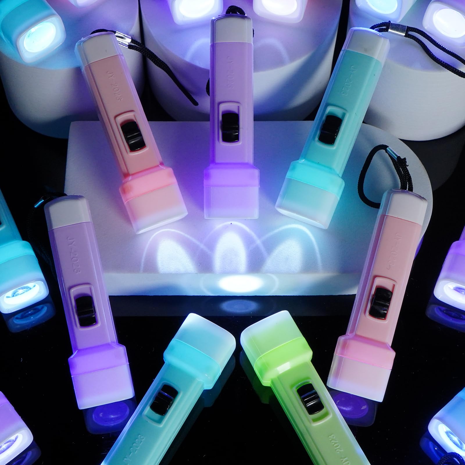 Proloso 30 Pcs Flashlight Small Mini Flashlight Set With Lanyard Plastic Torch For Kids Camping Hiking Night Party Favors