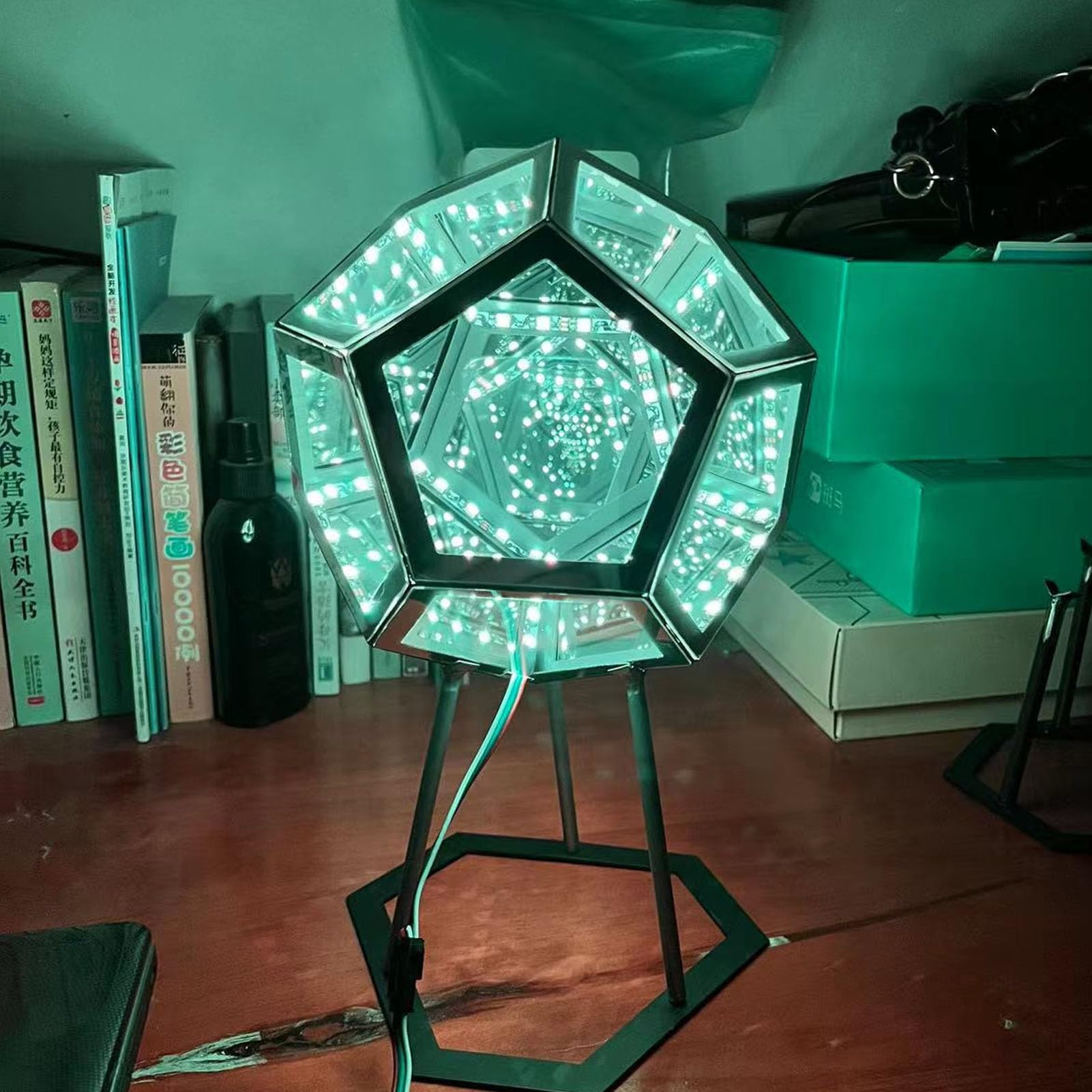 Luqeeg Dodecahedron Gaming Light, Rgbw Led 7 Colors 3D Night Lamp Dodecahedron Night Light Bedside Table Lamp Lamp With Stand & Remote Control For Adult Party