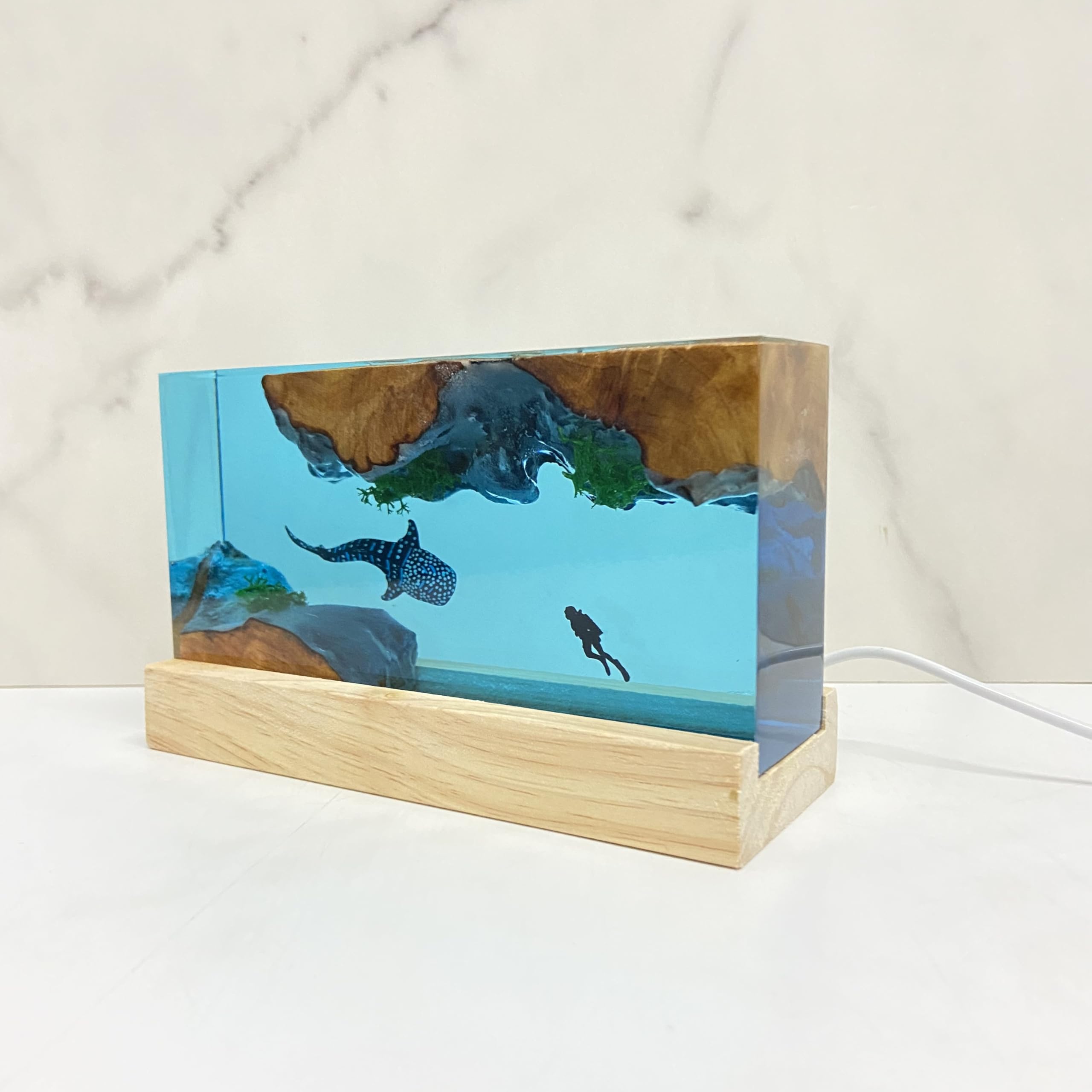Eletriace Whale Shark Diver Ambient Night Lamp, Simulated Ocean Landscape, Resin Handmade Artistic Home Decoration, Deep Sea Small Table Lamp For Holidays