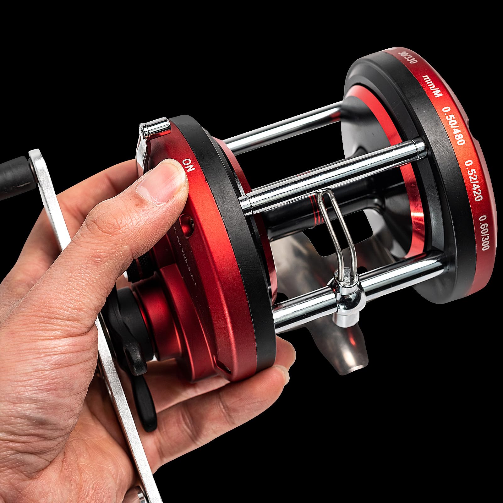 Fisher Round Baitcasting Fishing Reel 5.2:1 Gear Ratio Stainless Steel 12Ball Bearings Cnc-Machined Aluminum Large Capacity Smooth Power Conventional Baitcasting Reel Fishing Round Trolling Reel