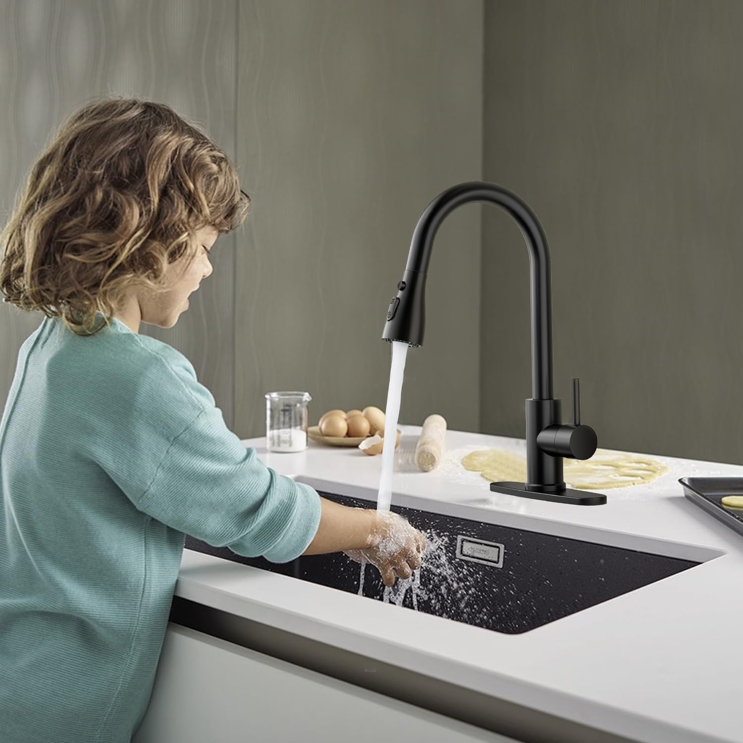 Oersitor Kitchen Faucet With Pull Down Sprayer，Stainless Steel Single Handle Kitchen Faucet，Multiple Modes Switch Water,1/3 Hole, Deck Plate Included (Black)