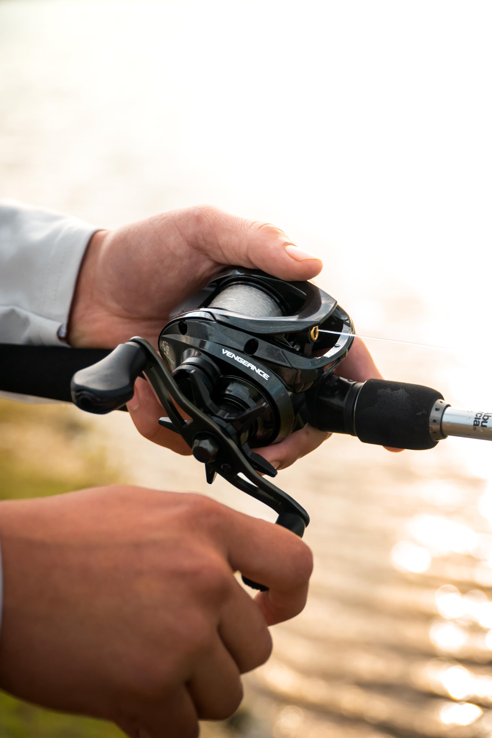 Abu Garcia Vengeance Low Profile Baitcast Reel, Reliable Freshwater Fishing Reel, Lightweight Graphite Frame And Sideplates, Magtrax Braking System, Power Disk Drag System