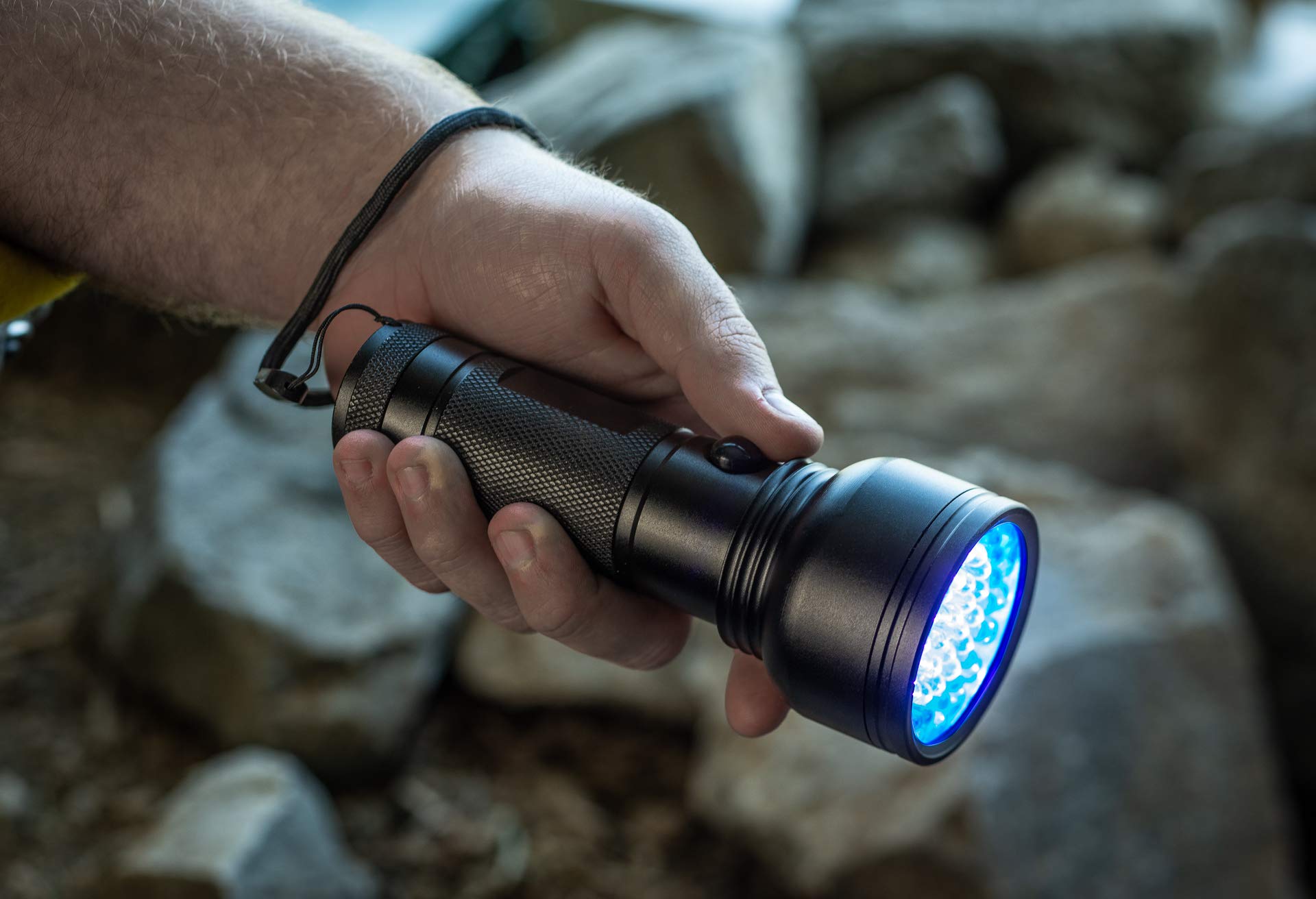 Everyday Survivor Black Light And White Led Flashlight - Es-51Uv