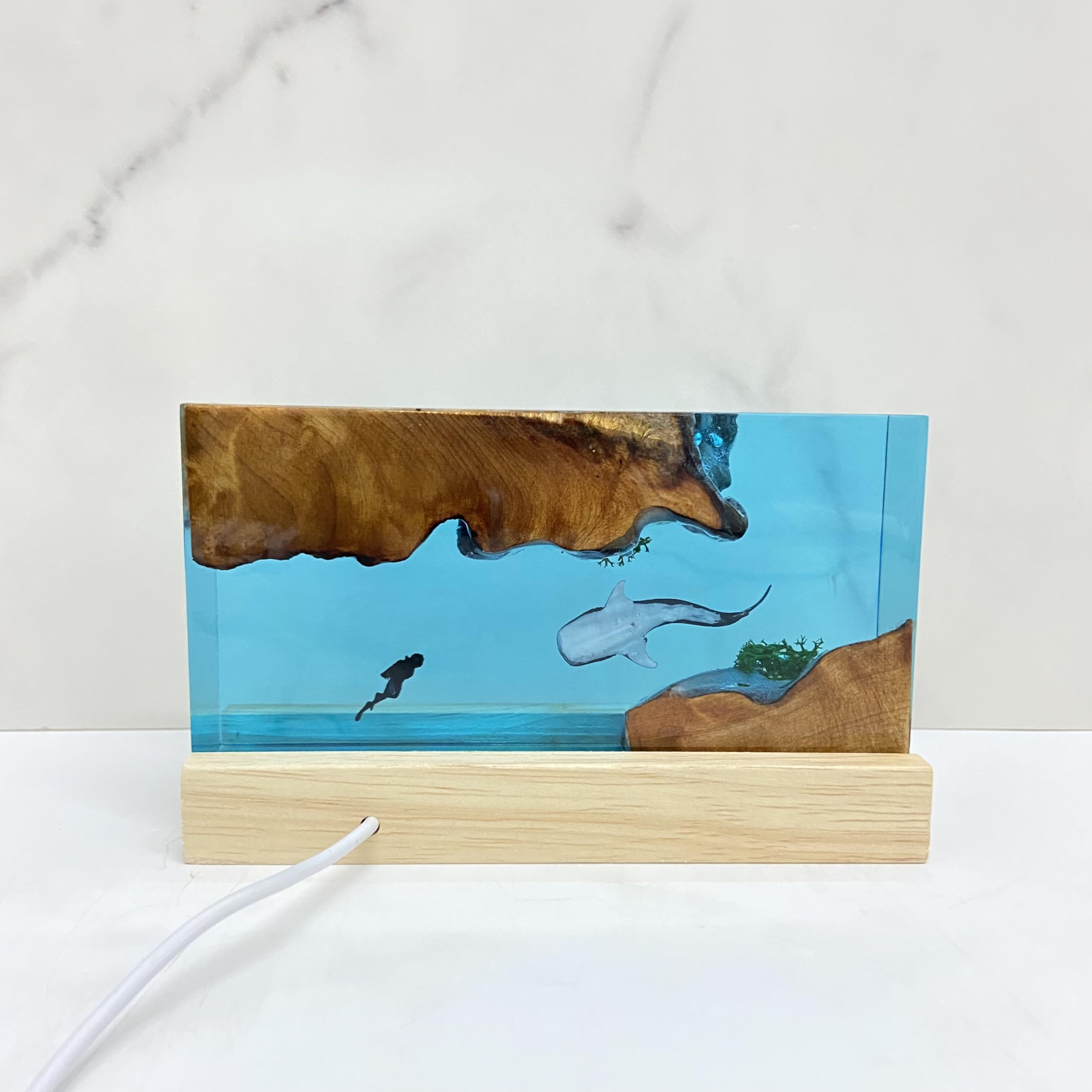Eletriace Whale Shark Diver Ambient Night Lamp, Simulated Ocean Landscape, Resin Handmade Artistic Home Decoration, Deep Sea Small Table Lamp For Holidays