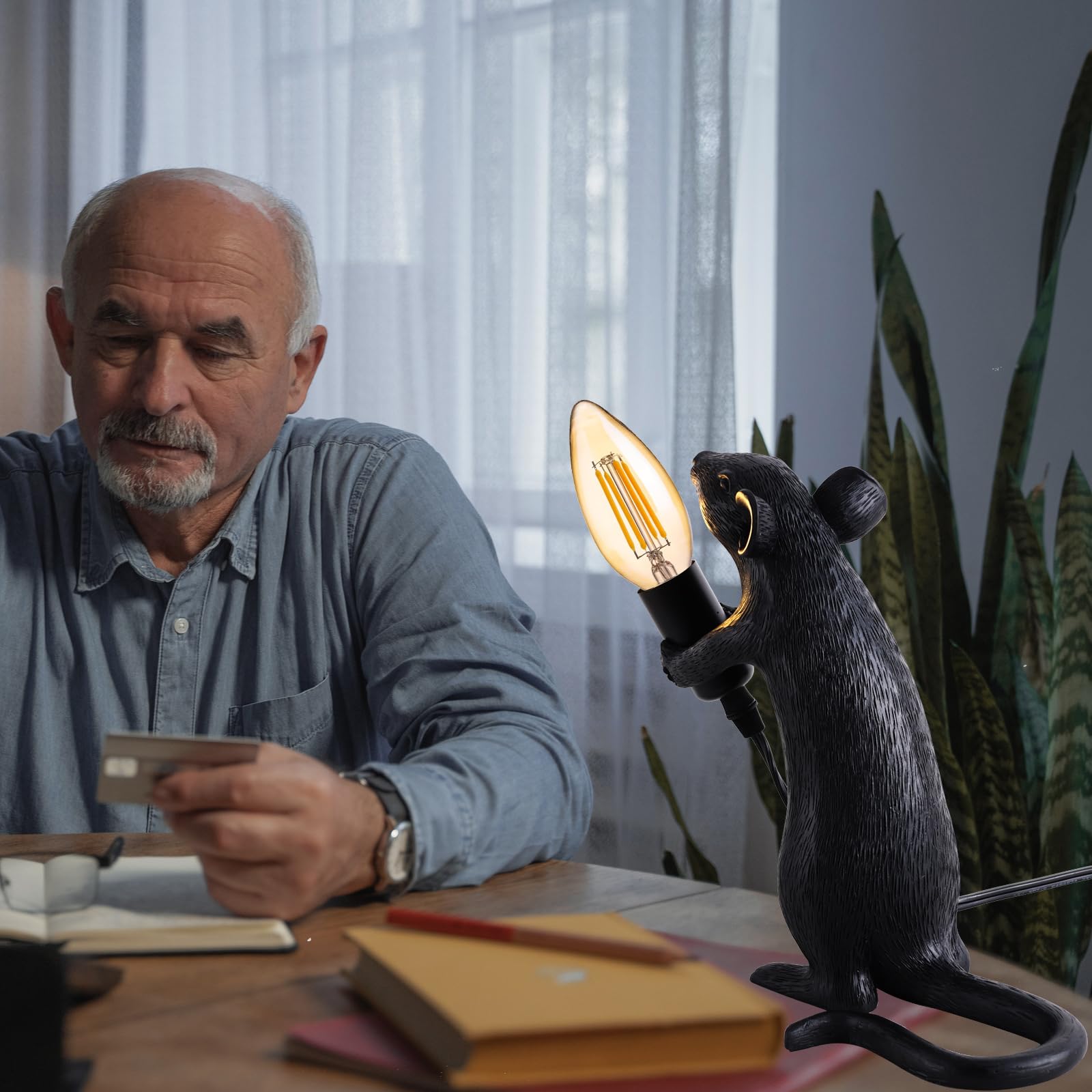 Jorunhe Resin Mouse Table Lamp,Large Mouse Animal Desk Light, Creative Desk Lamp Lighting Fixture For Living Room, Bedroom, Office, And College Dorm Decor (Black)