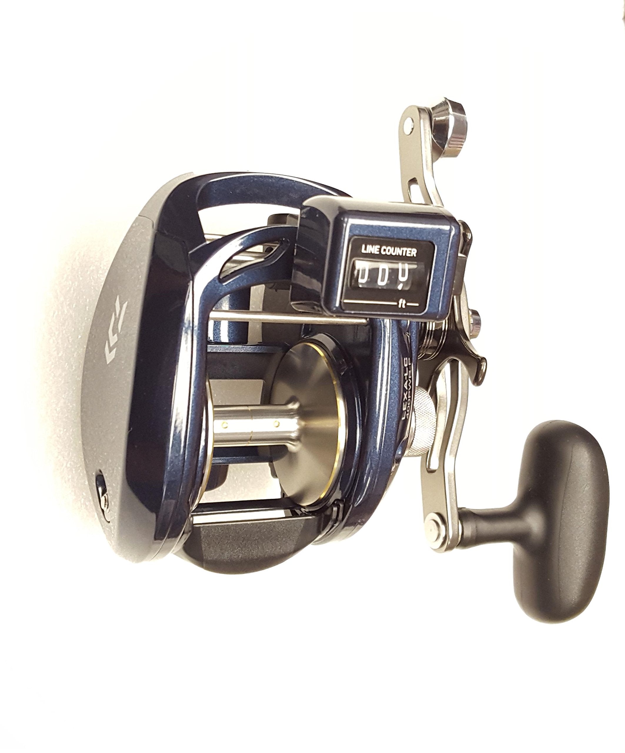 Daiwa Lexa-Lc 5.5:1 Line Counter Right Hand Baitcast Fishing Reel W/ Power Handle - Lexa-Lc400Pwr-P