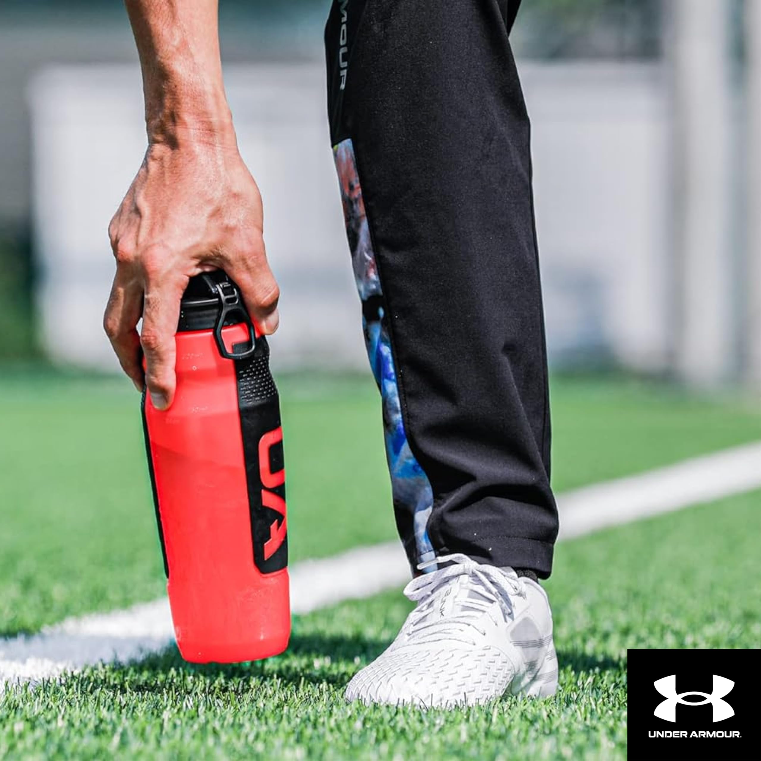 Under Armour 32Oz Playmaker Squeeze Water Bottle
