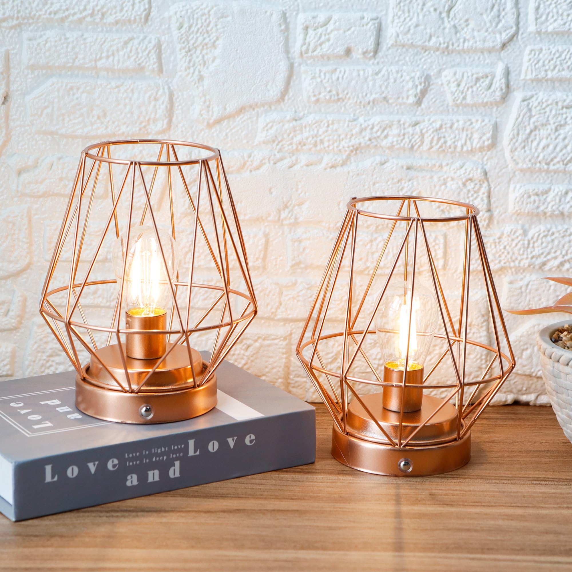 Uni-Gifts Set Of 2 Metal Battery Operated Lamp 7 "H Rechargeable Bedside Lamps Cage Shape Cordless Table Lamp Touch Dimmable Led Table Lights For Indoor Outdoor Bedrooms Office Wedding Parties Patio（Diamond）