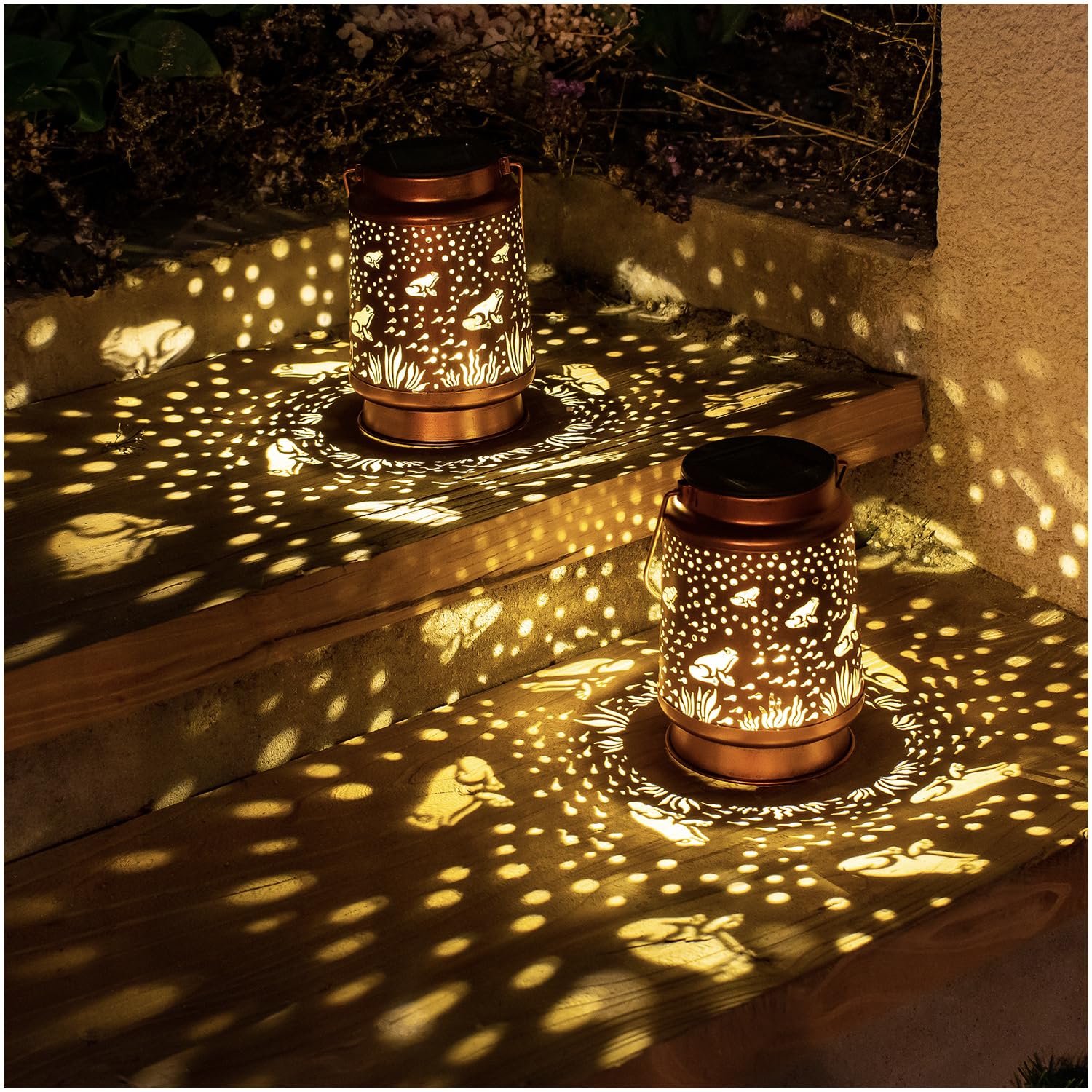 Eztzen Frog Solar Lanterns Outdoor Waterproof Hanging Solar Lights Frog  For Women Men Metal Decorative Led Frog Lanterns For Garden Decor,Yard,Patio,Lawn,Tabletop,Pathway,Landscape