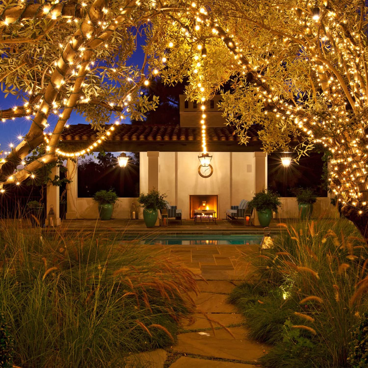 Ishabao Solar Christmas Lights Outdoor, 33Ft 100 Led Solar Fairy String Lights 8 Modes Waterproof Xmas Lights For Garden, Patio, Home, Party, Wedding, Holiday, Tree, Bush, Wreath, Outdoor Decor (Warm White)