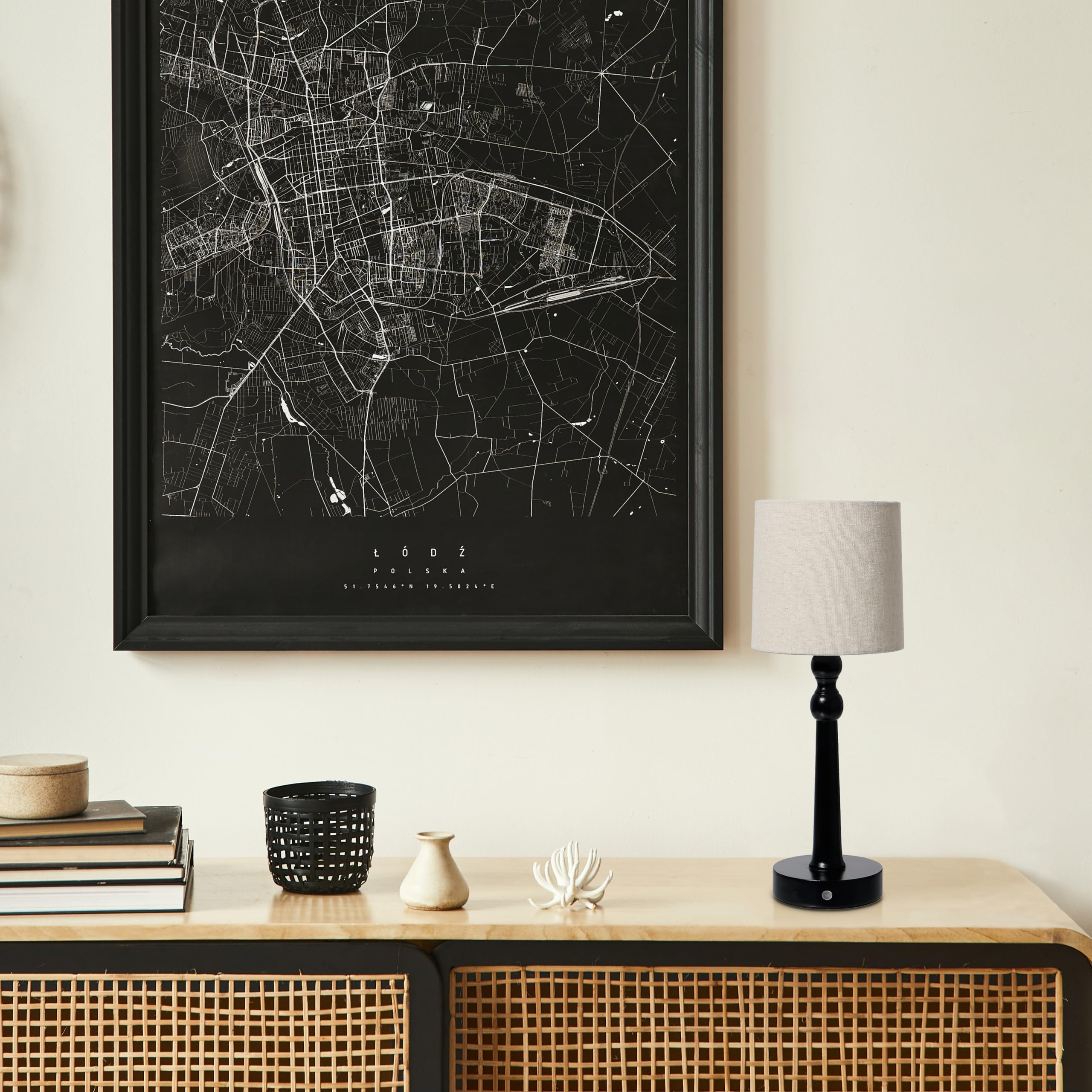 Camden Reed Traditional Wood Lamp – Classic Wooden Table Lamp With Elegant Design For Home Or Office Décor, Black