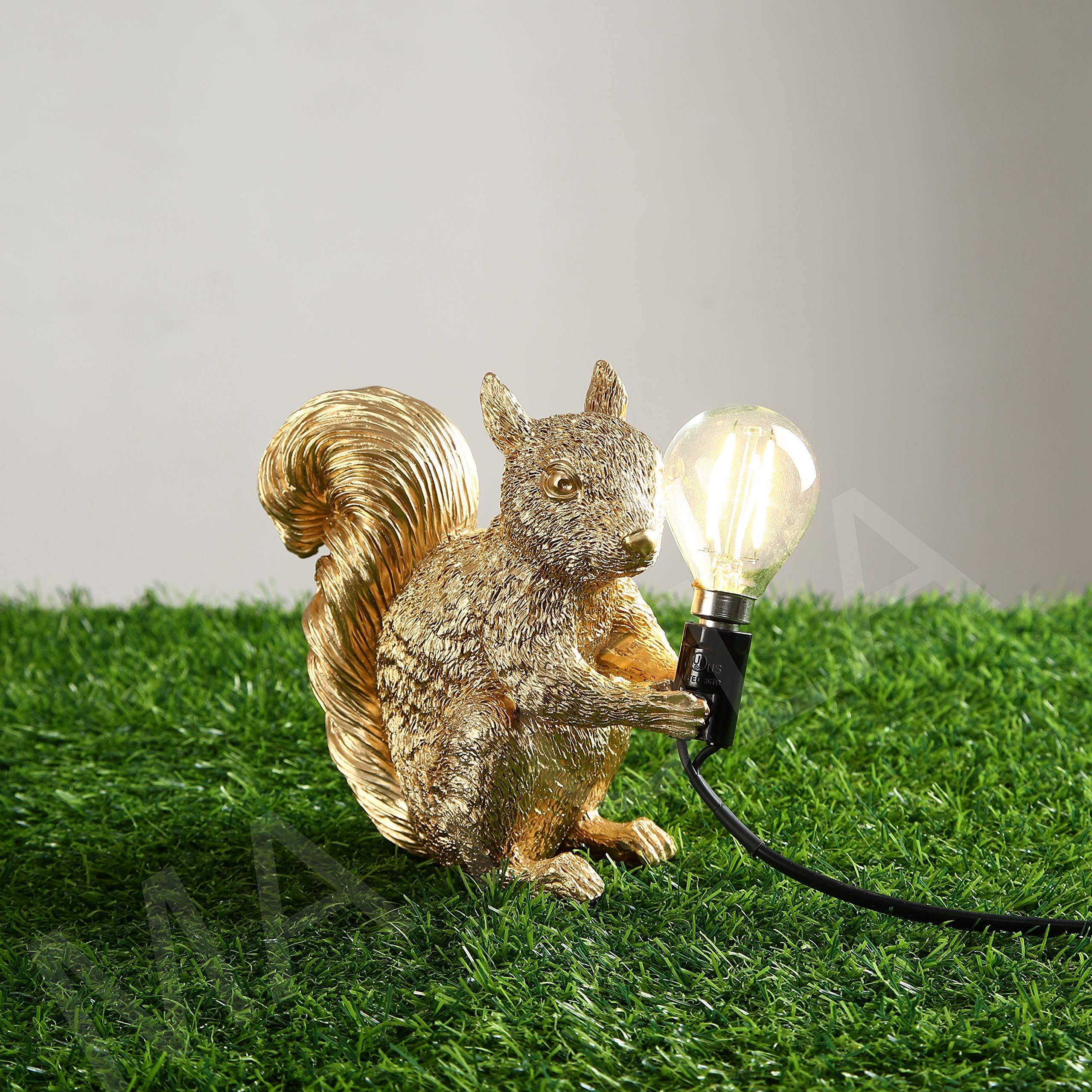 Mayola Modern Resin Squirrel Table Lamp, Desk Lamp,Led Niht Light Resin Squirrel Lighting Fixture For Living Room, Bedroom,Home Office,Kids Room (Gold)