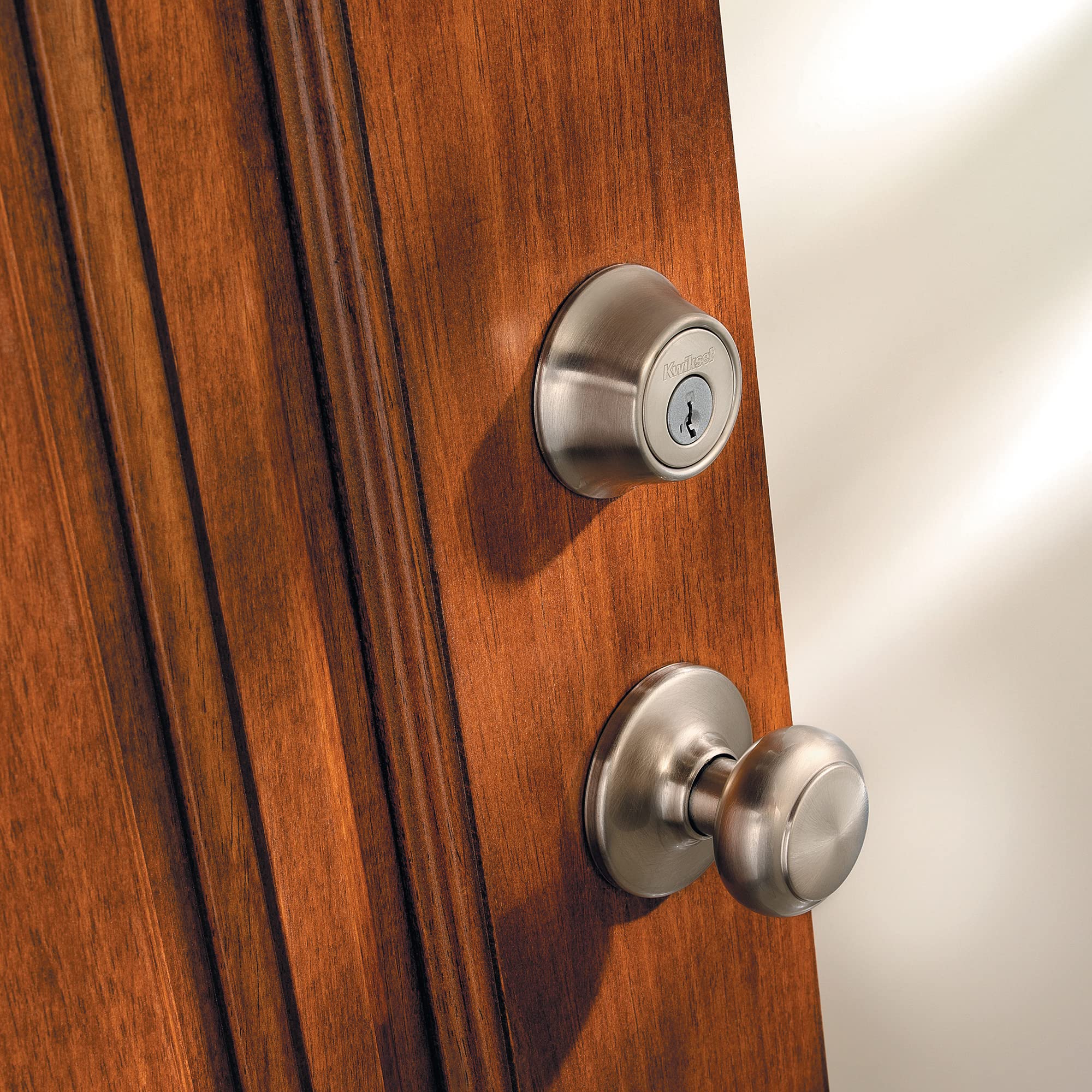 Kwikset 660 Deadbolt Deadbolt Lock, Satin Nickel Round Exterior Keyed Front Entry Door, Pick Resistant Smartkey Rekey Security, Single Cylinder Dead Bolt, With Microban Protection