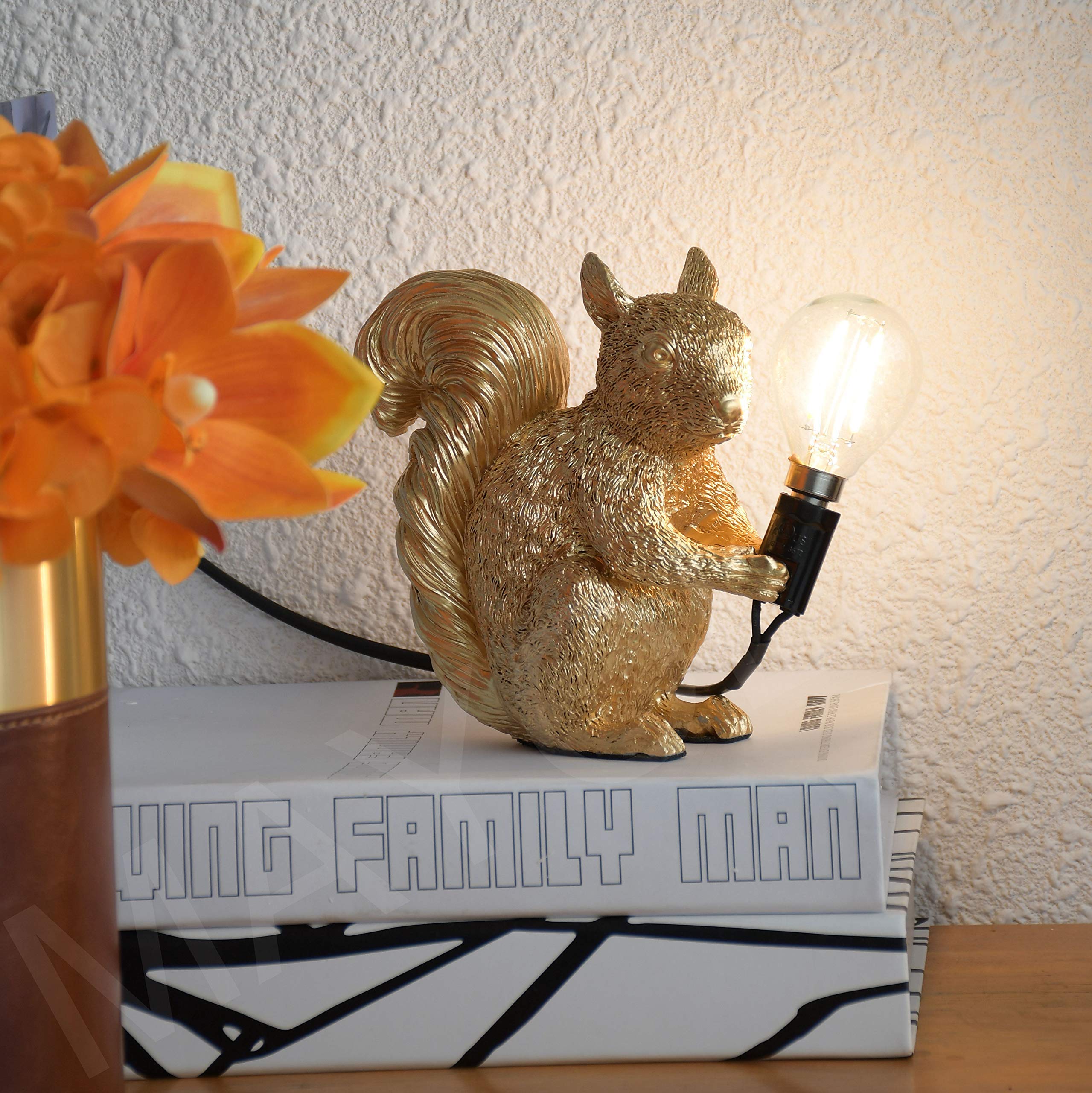 Mayola Modern Resin Squirrel Table Lamp, Desk Lamp,Led Niht Light Resin Squirrel Lighting Fixture For Living Room, Bedroom,Home Office,Kids Room (Gold)